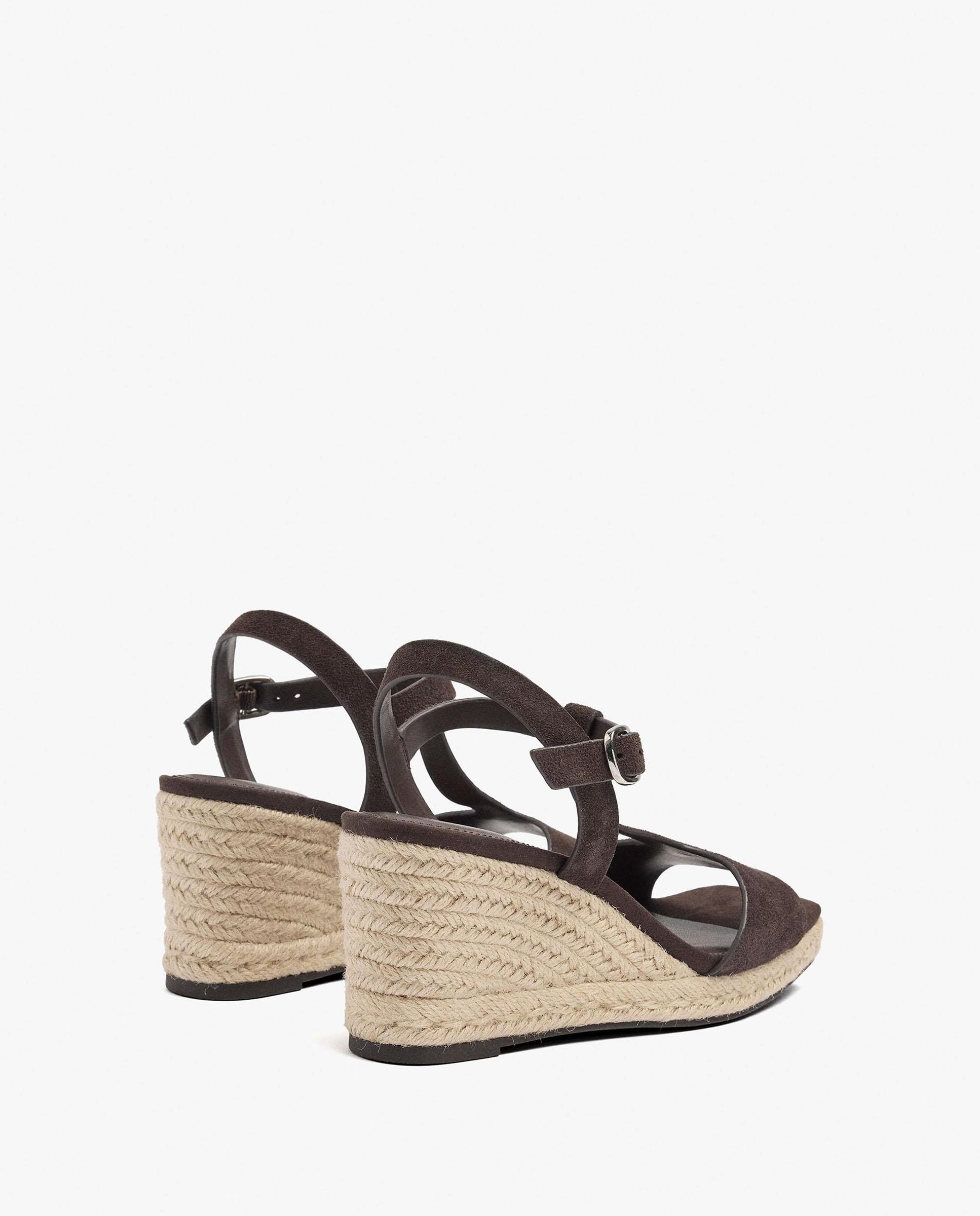 Sandalias de cuña de mujer de piel con cierre de hebilla en liso - Parfois - Marrón oscuro Marrón oscuro-4