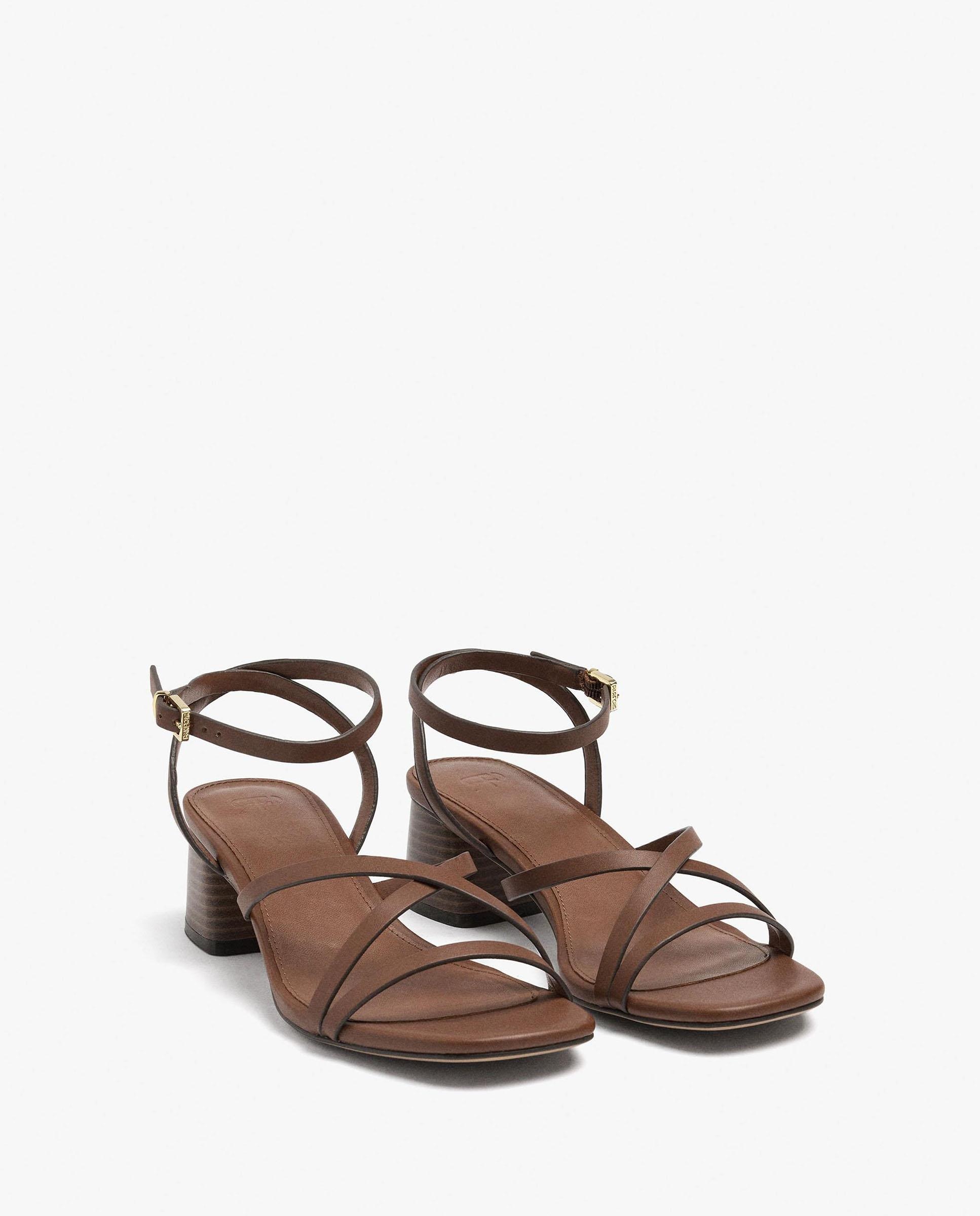 Sandalias de tacón de mujer con tiras cruzadas y cierre de hebilla - Parfois - Camel Camel-2