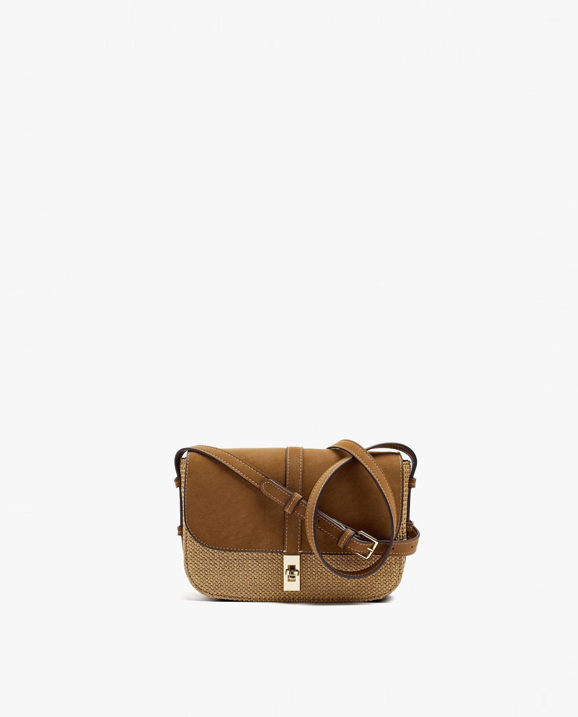 Bandolera de mujer con solapa y cierre de botón en liso - Parfois - Camel Camel-1