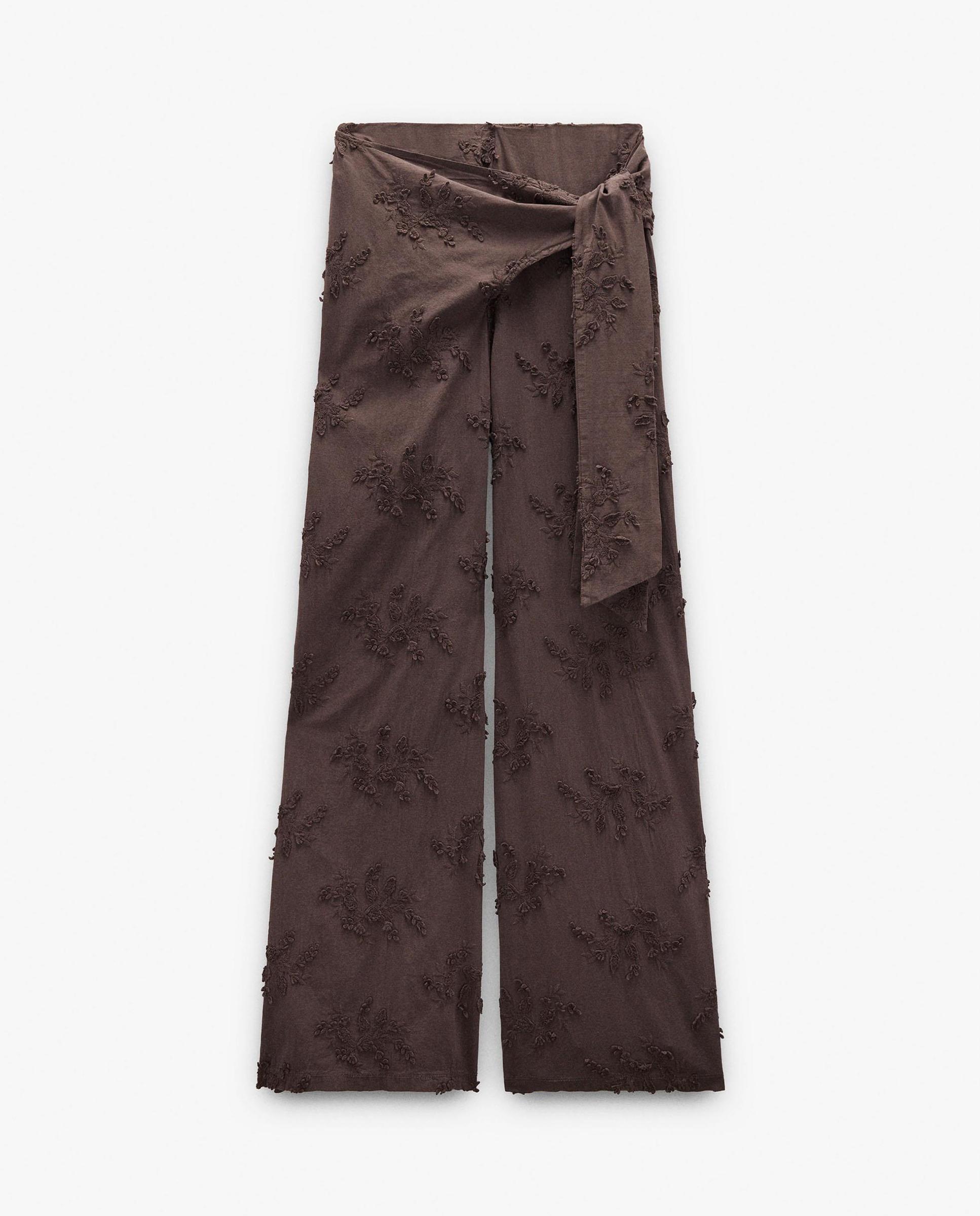 Pantalones de campana de mujer 100% algodón con bordados florales y tira para atar lateral - Parfois - Marrón oscuro Marrón oscuro-7