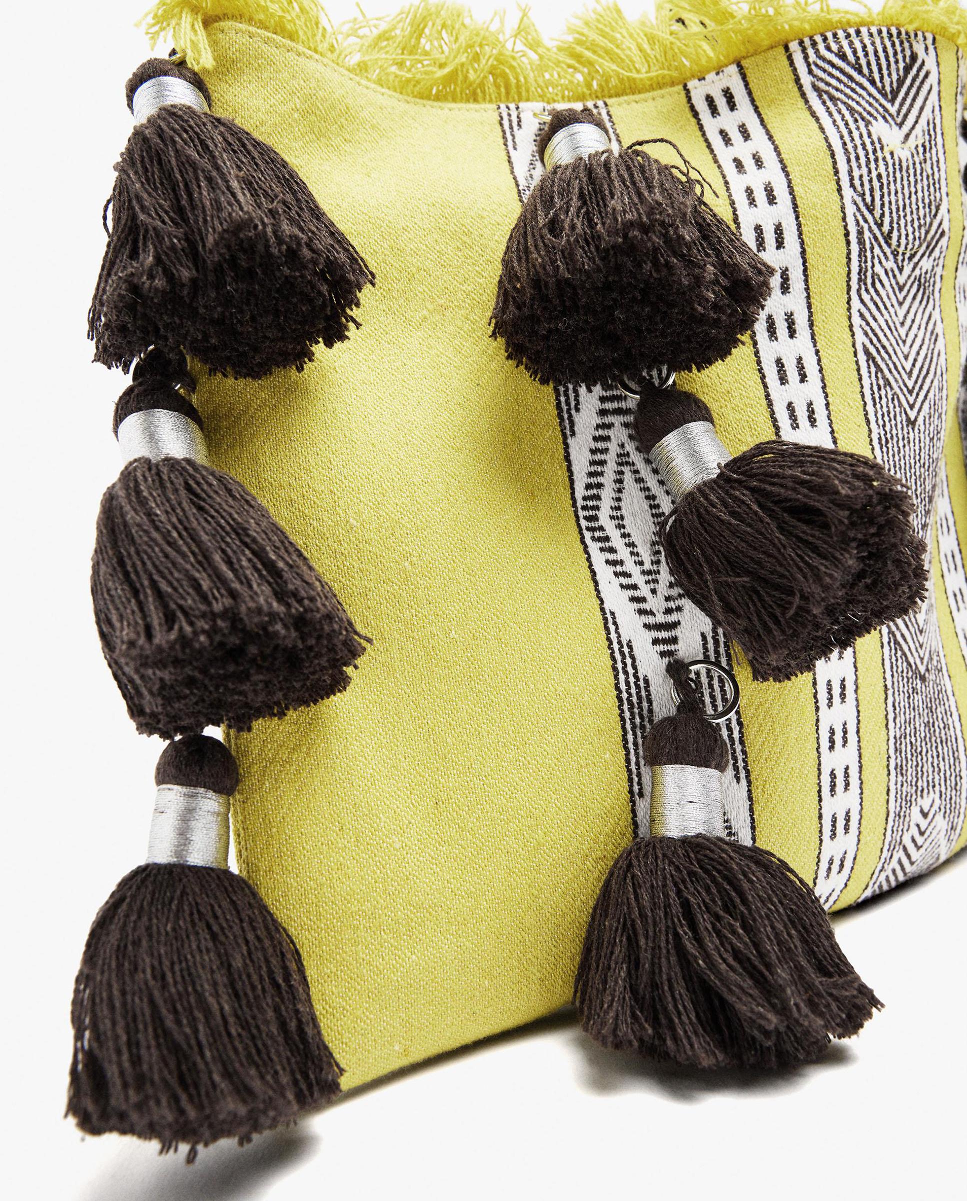 Bolso de fiesta 100% algodón con cierre imantado y estampados con borlas decorativas - Parfois - Amarillo Amarillo-2