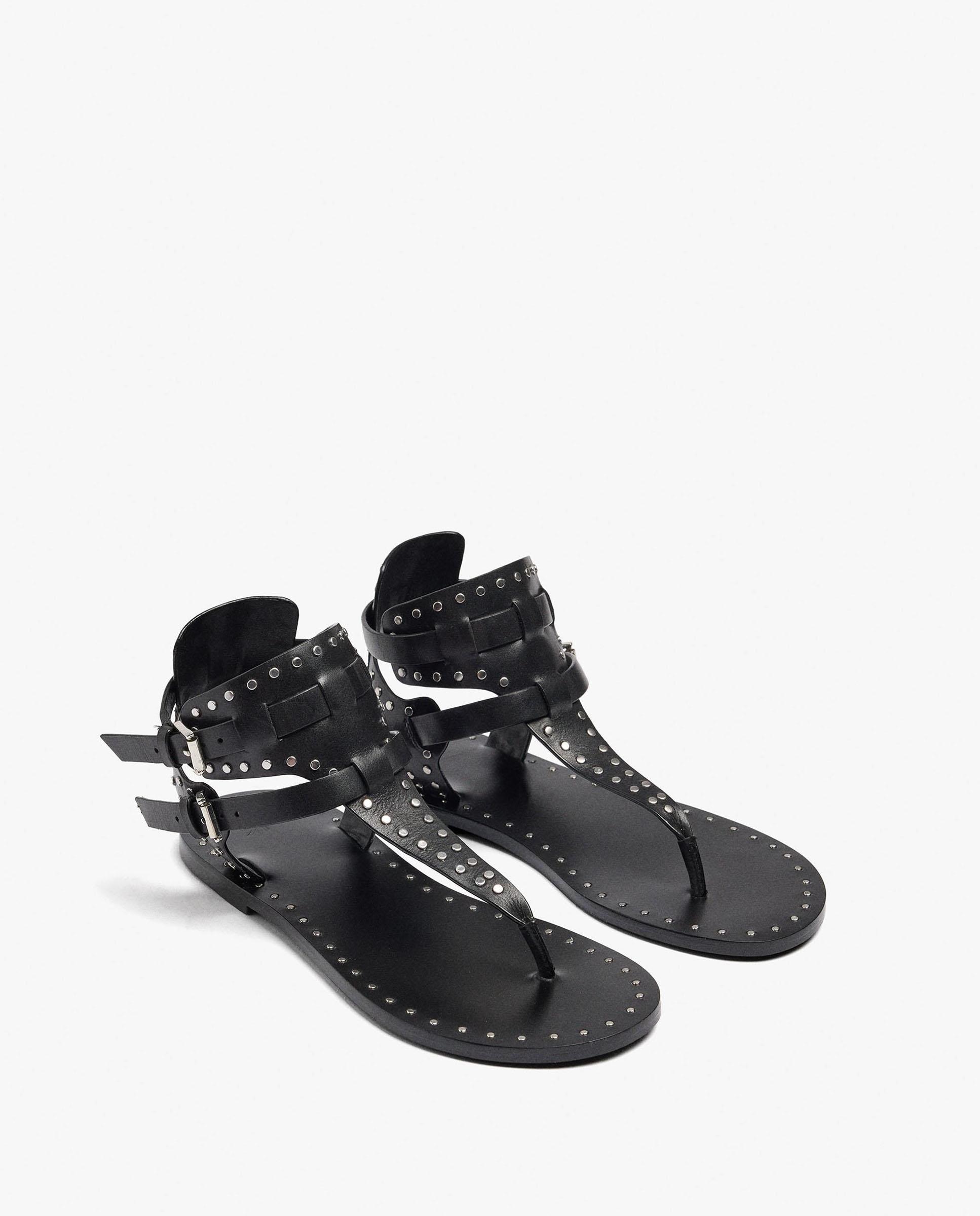Sandalias de dedo de mujer de piel con tira ancha y tachuelas decorativas - Parfois - Negro Negro-5