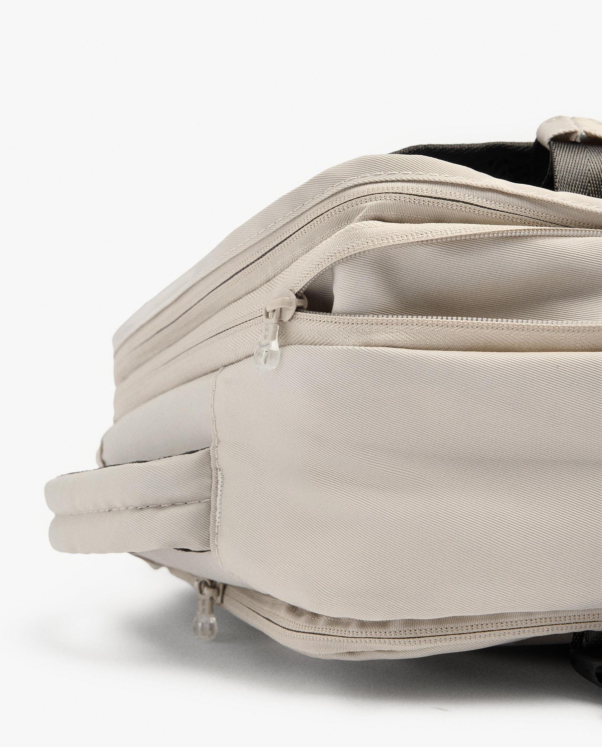 Mochila de mujer extensible con varios compartimentos y cierre de cremallera - Parfois - Crudo Crudo-6
