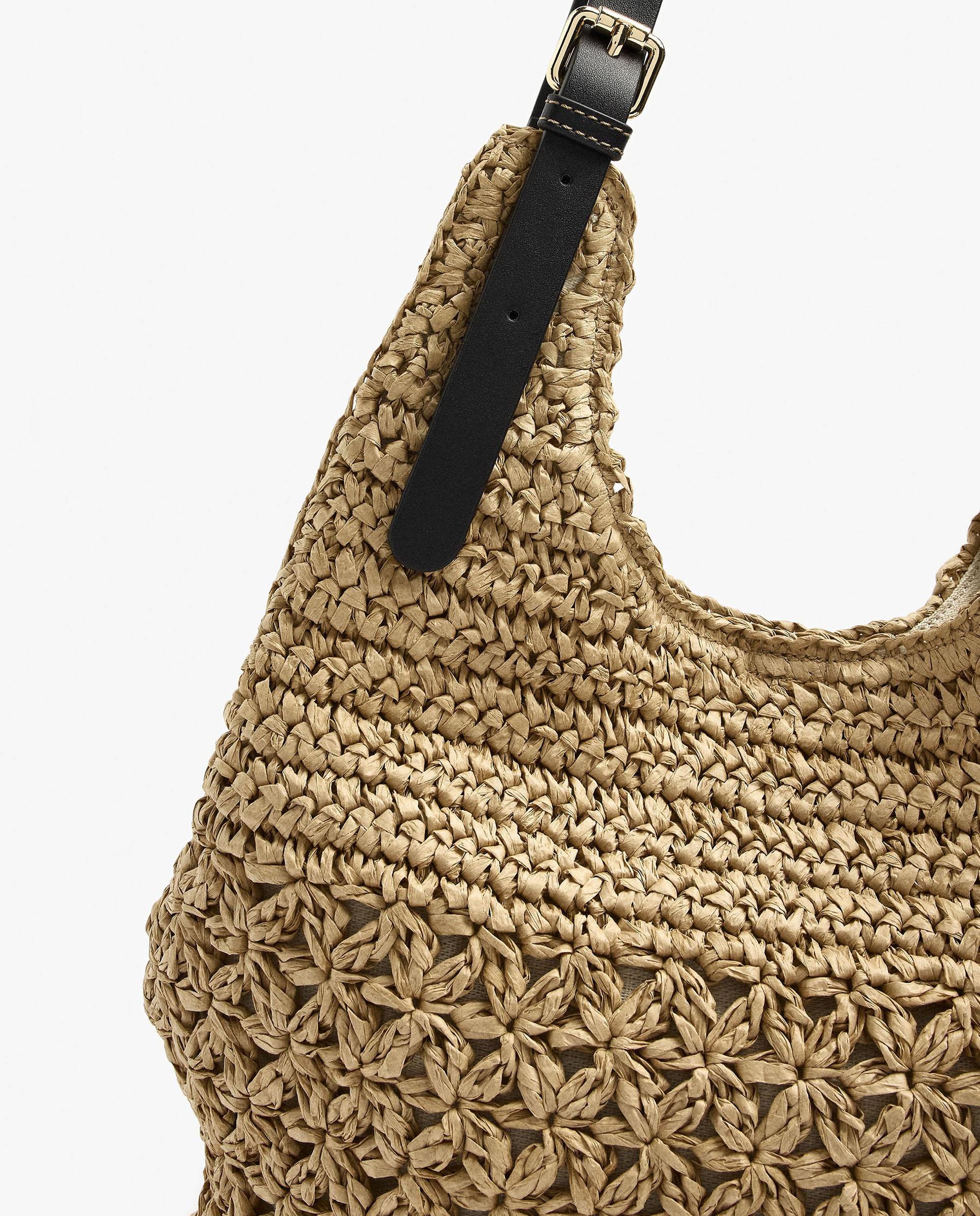 Shopper grande efecto rafia con cierre imantado en liso - Parfois - Natural Natural-3