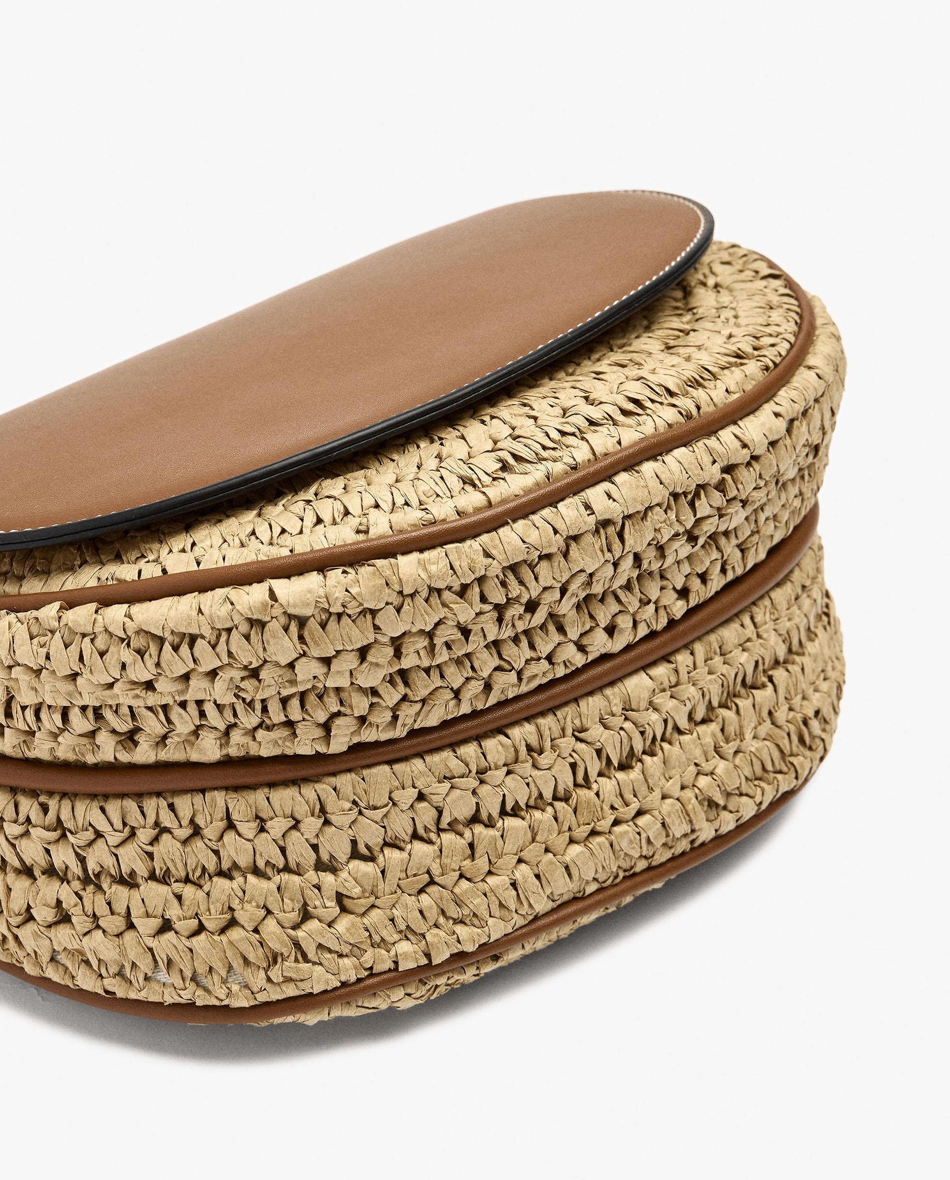 Bandolera de mujer con solapa efecto rafia con cierre imantado en liso - Parfois - Camel Camel-3
