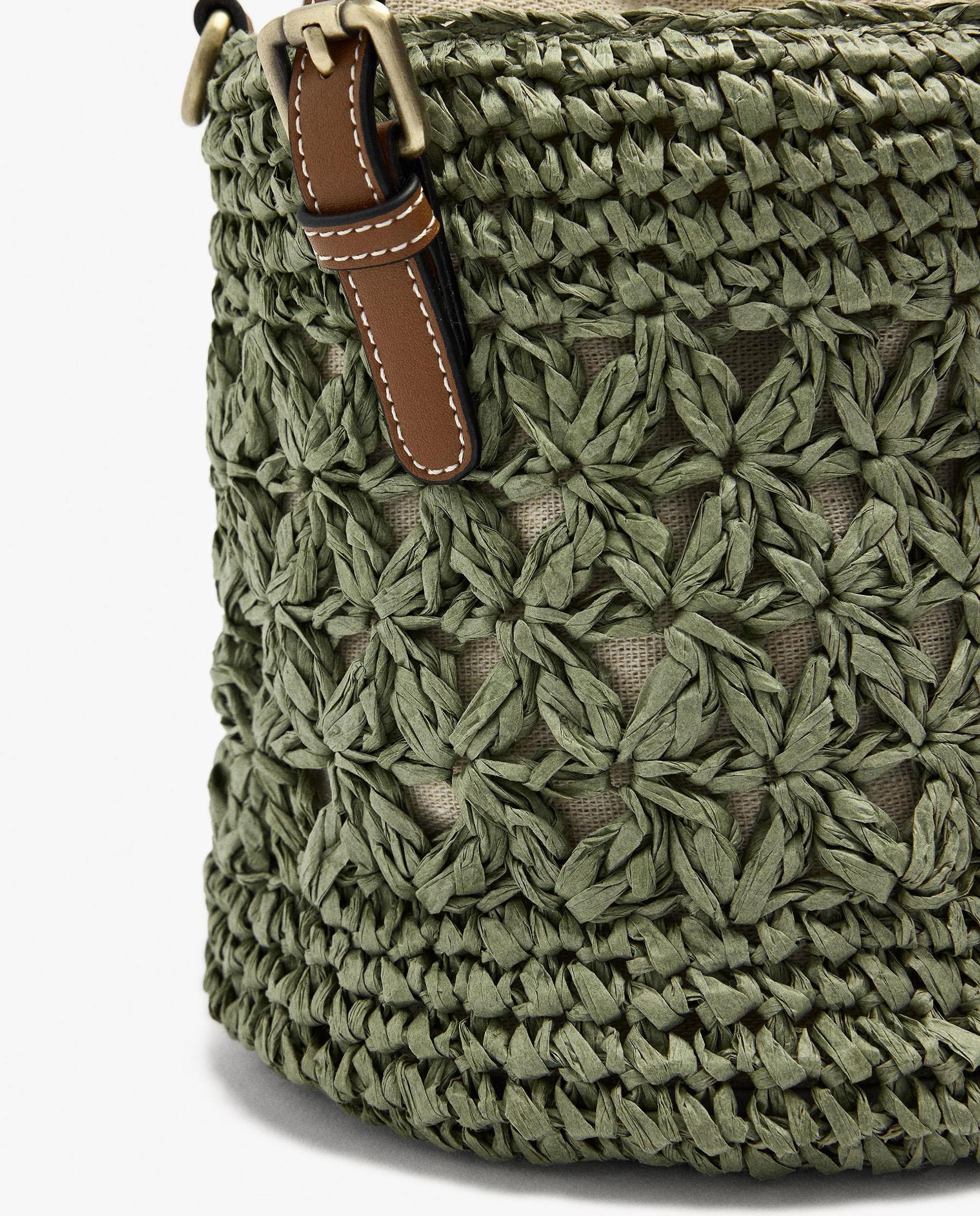 Bolso de mano estilo cubo convertible a bandolera con cierre de cuerda en liso - Parfois - Verde Verde-3