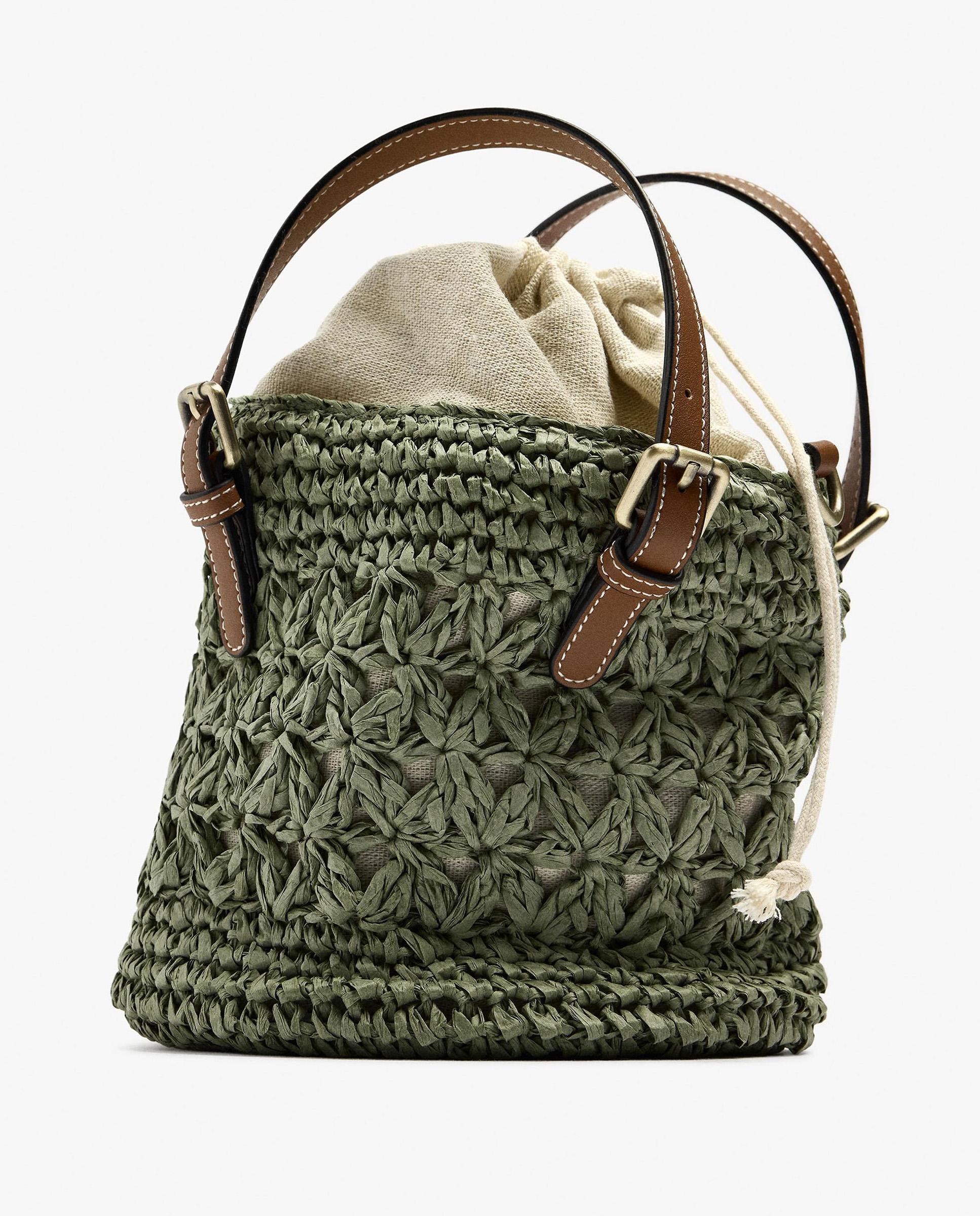 Bolso de mano estilo cubo convertible a bandolera con cierre de cuerda en liso - Parfois - Verde Verde-6
