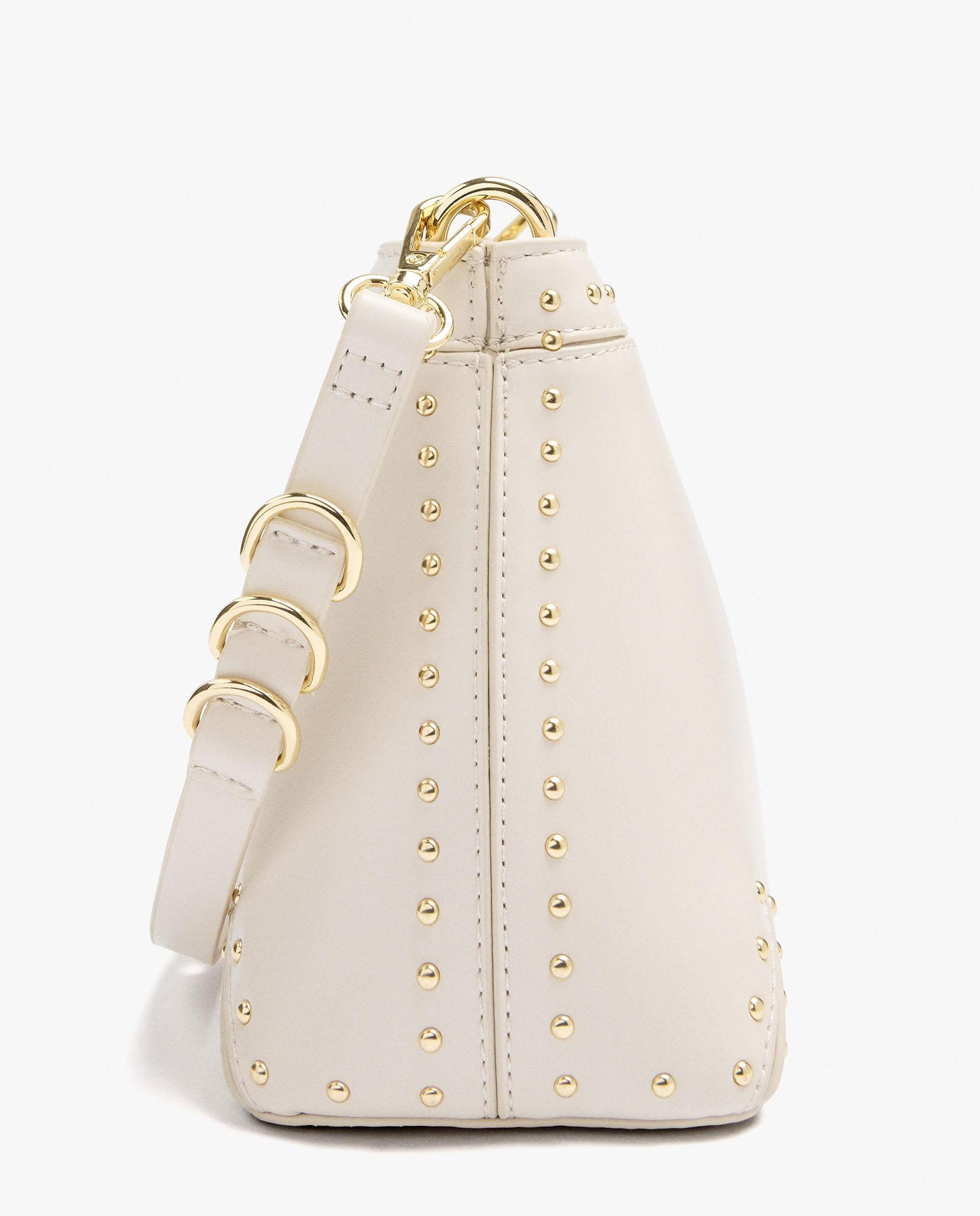 Bolso de hombro estilo bombonera con detalle de tachuelas y cierre imantado en liso - Parfois - Crudo Crudo-3