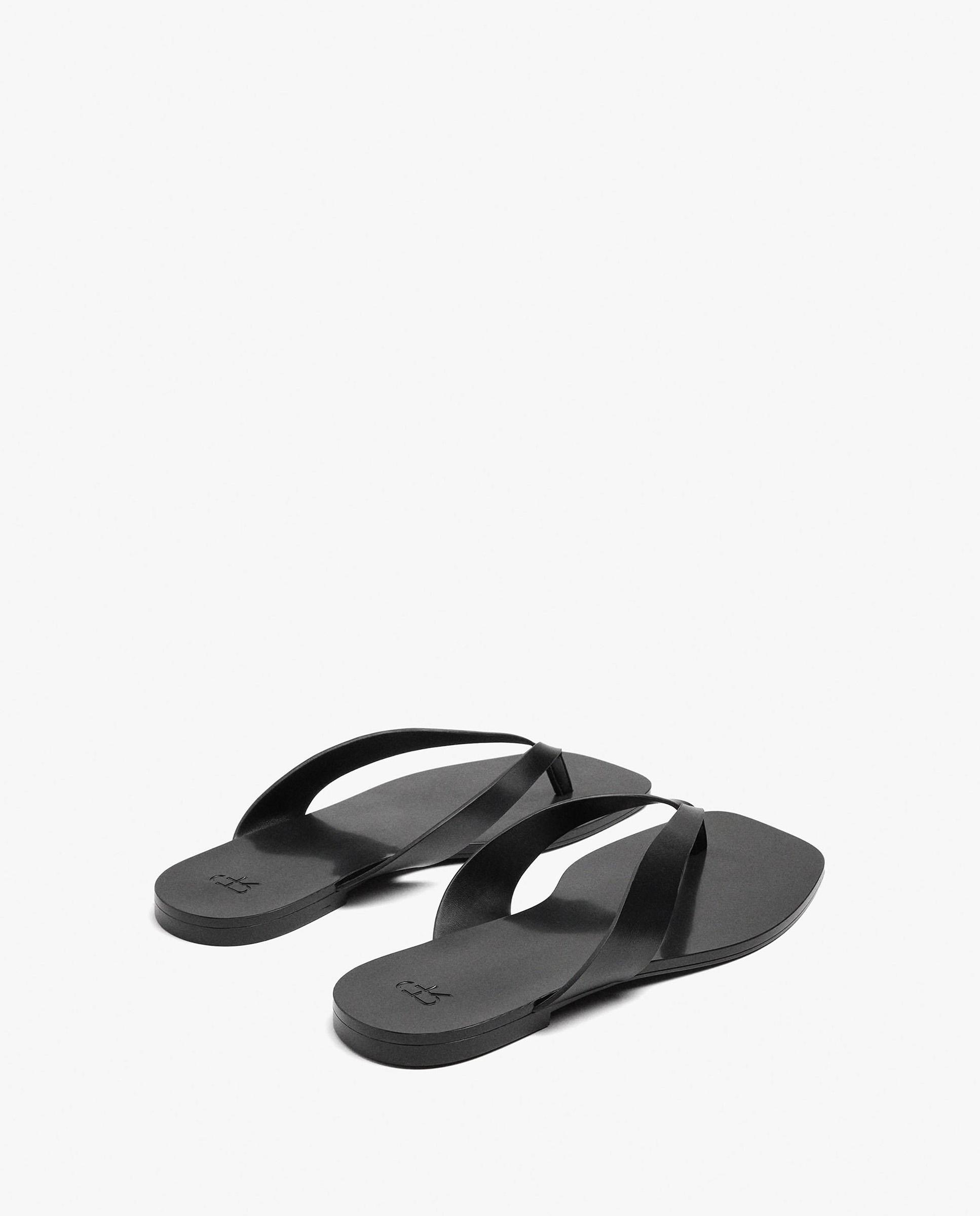 Sandalias de dedo de mujer de piel con tiras en liso - Parfois - Negro Negro-4
