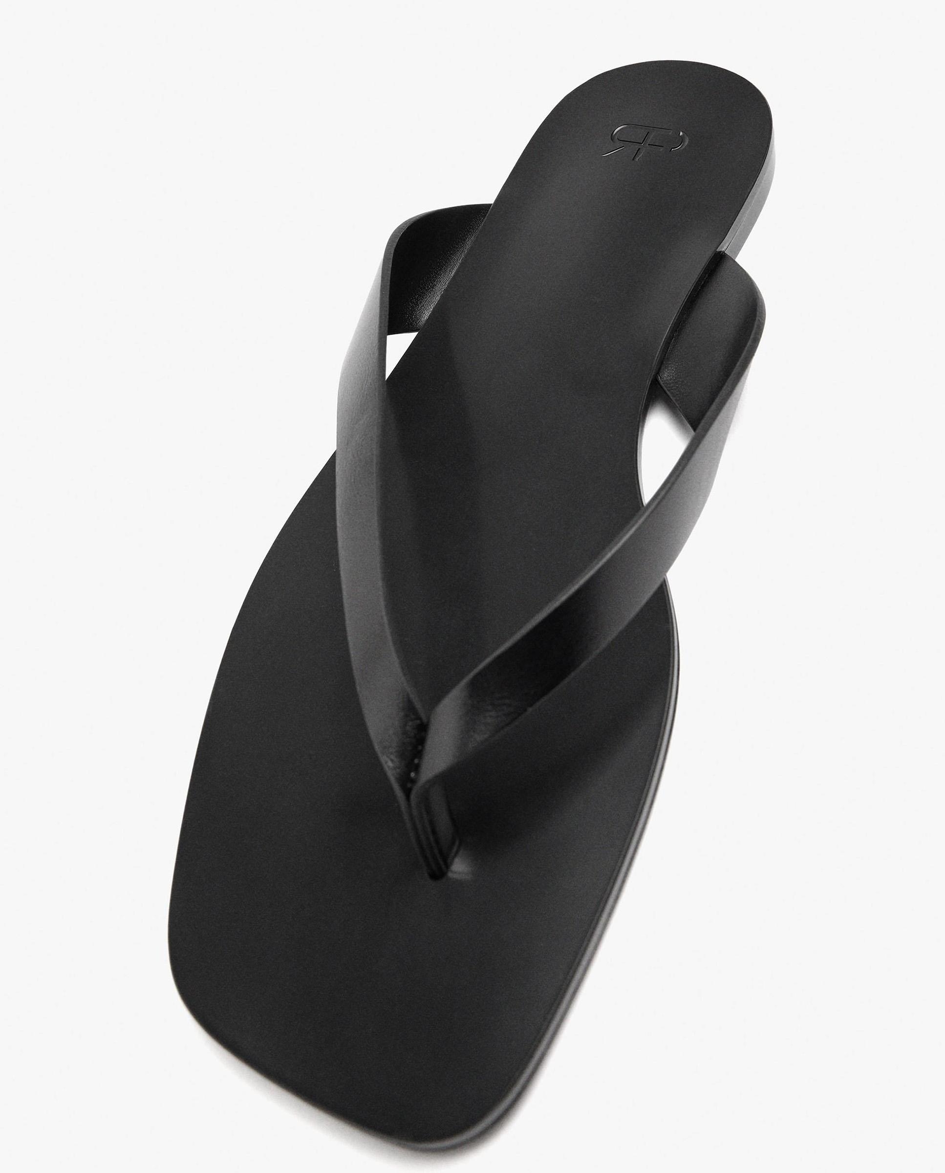 Sandalias de dedo de mujer de piel con tiras en liso - Parfois - Negro Negro-5