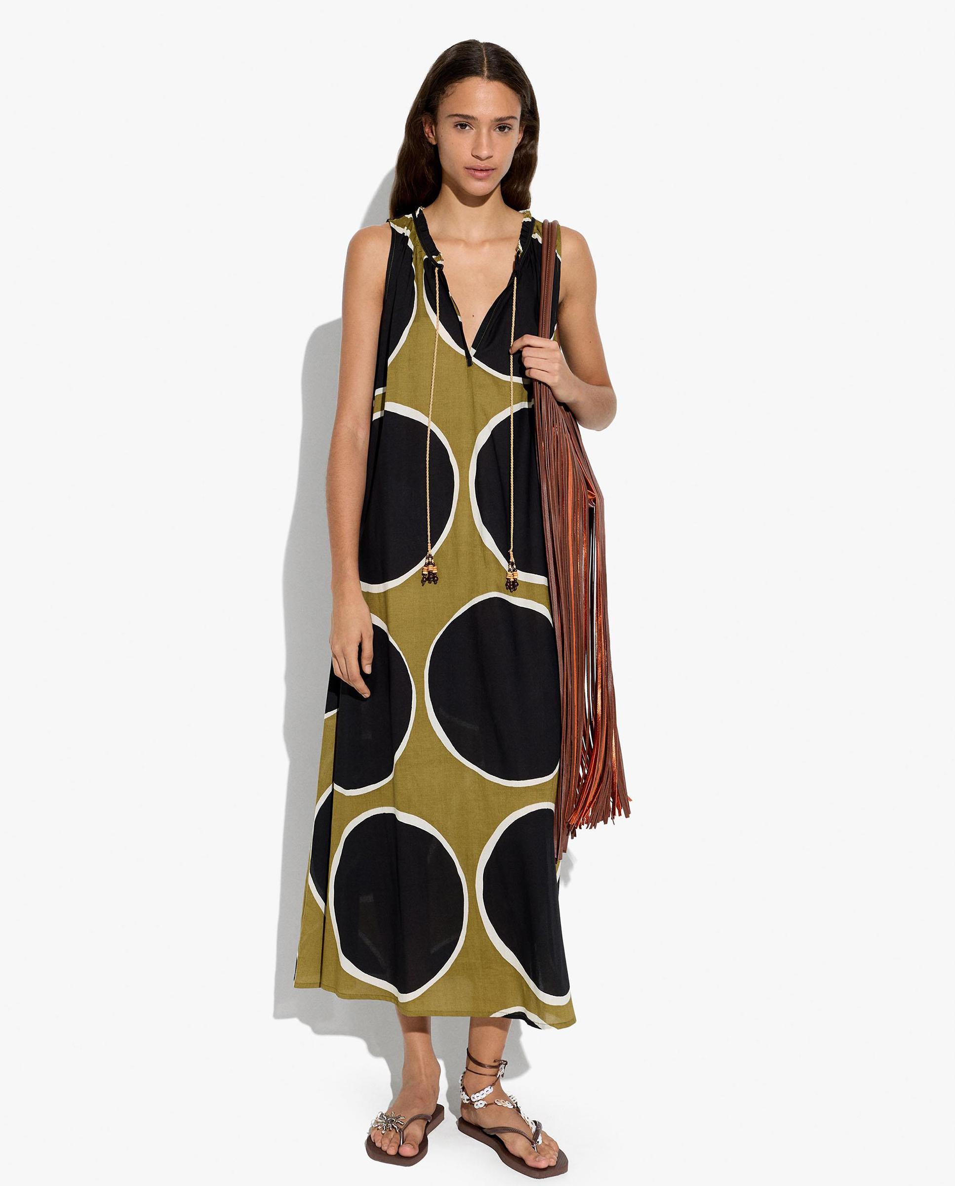 Parfois - Vestido largo fluido con estampado de lunares.