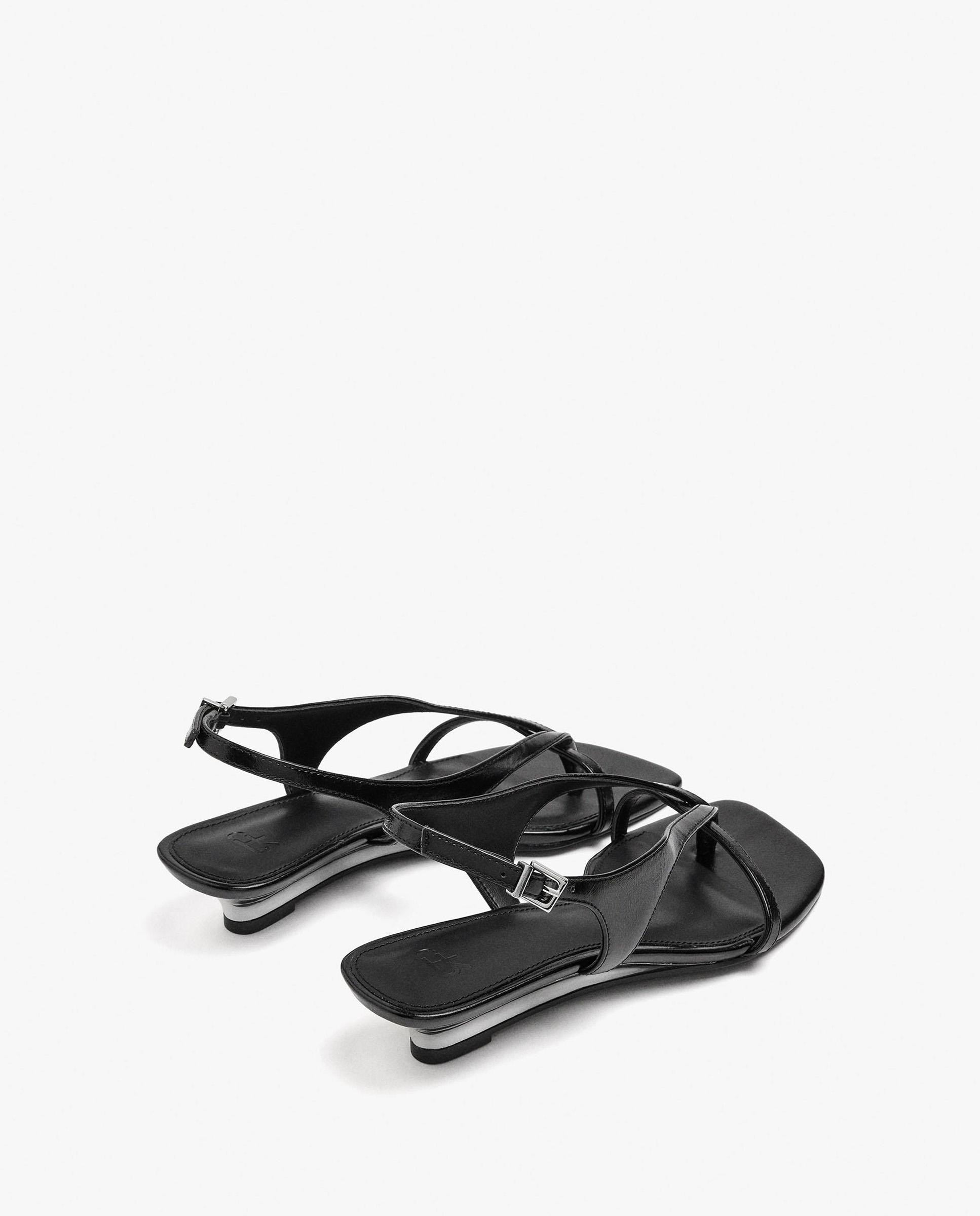 Sandalias de tacón de mujer con tiras cruzadas y cierre de hebilla - Parfois - Negro Negro-4