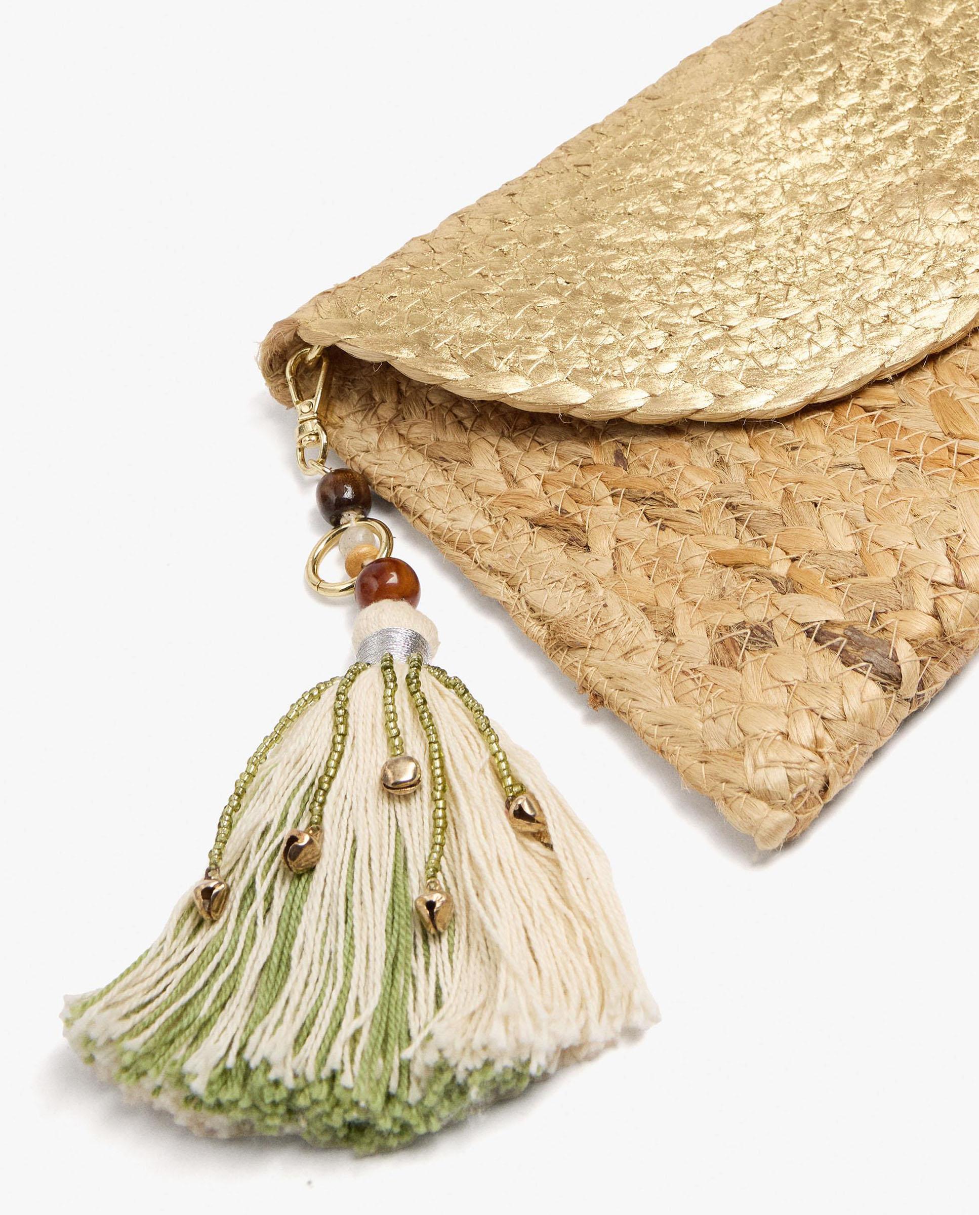 Bolso de fiesta convertible a bandolera estilo sobre con borla decorativa y cierre de imán - Parfois - Natural Natural-3