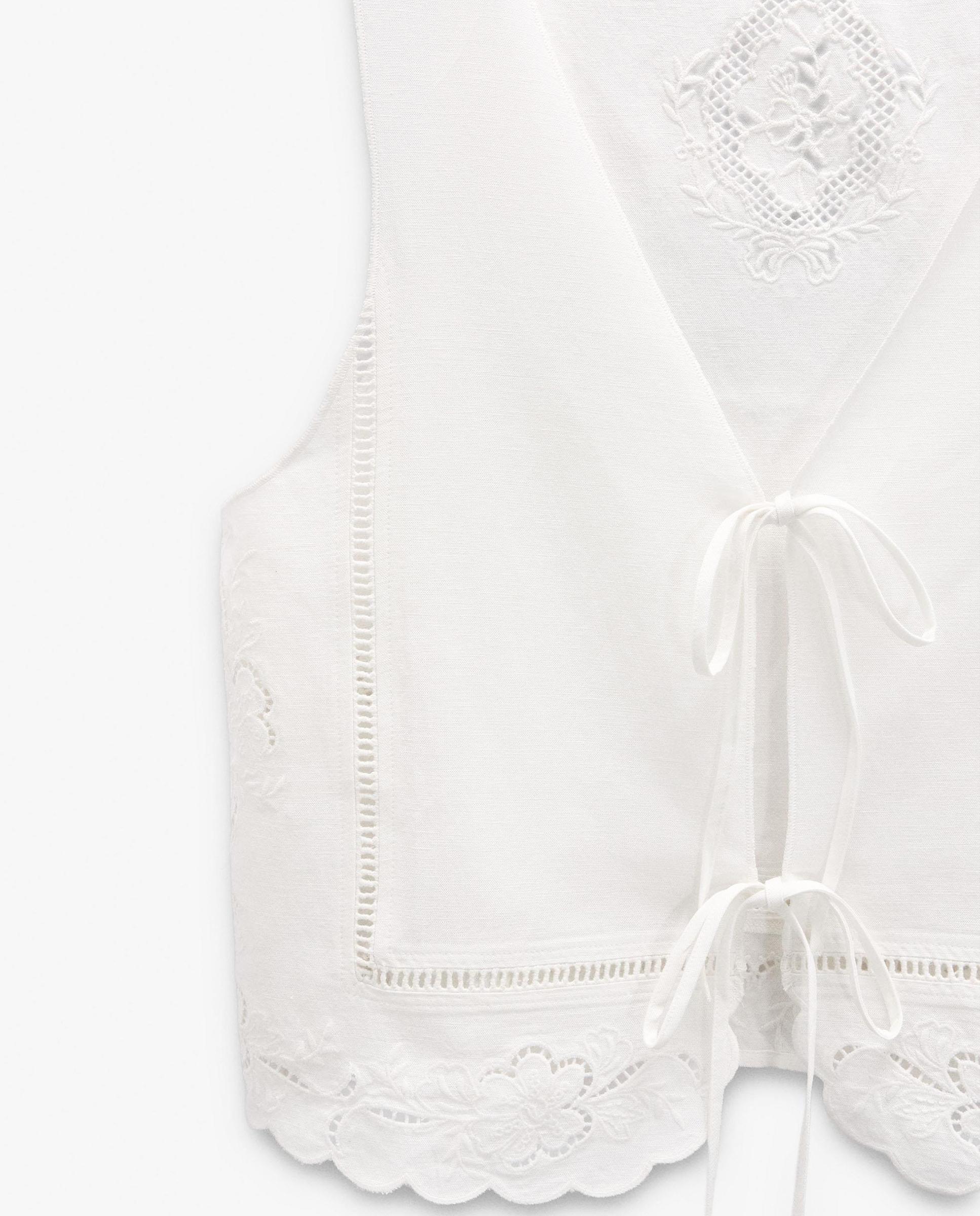 Chaleco de mujer con cordón ajustable y detalles bordados - Parfois - Crudo Crudo-6