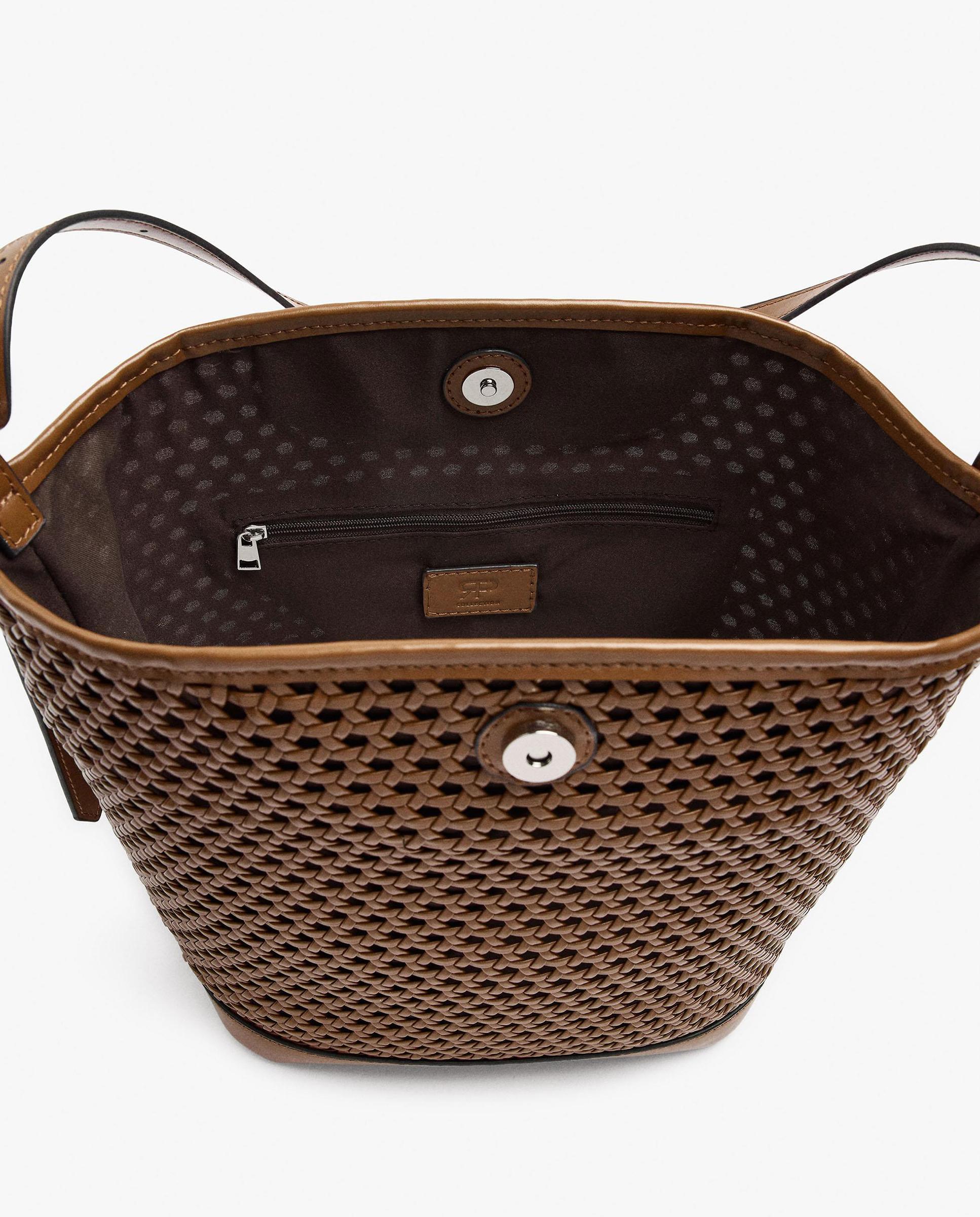 Bandolera de mujer estilo bombonera trenzado con cierre imantado en liso - Parfois - Camel Camel-5