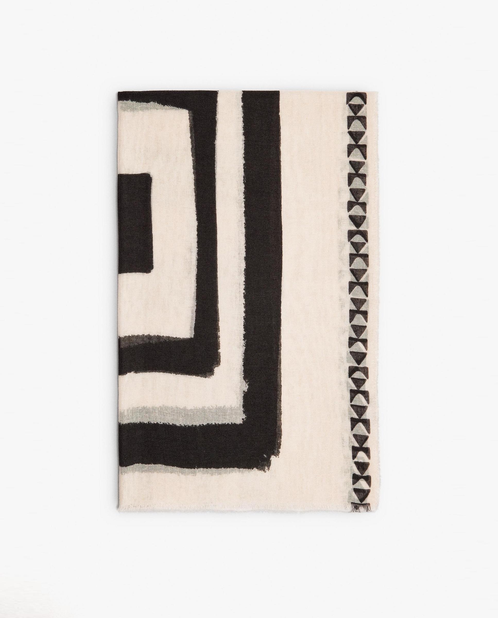 Pañuelo con pespuntes y estampado geométrico - Parfois - Negro Negro-1