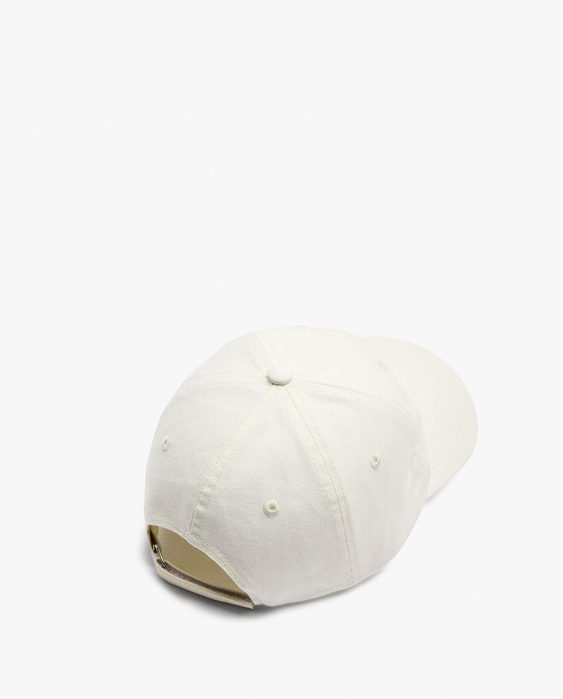 Gorra de mujer con detalle frontal y pespuntes - Parfois - Crudo Crudo-2