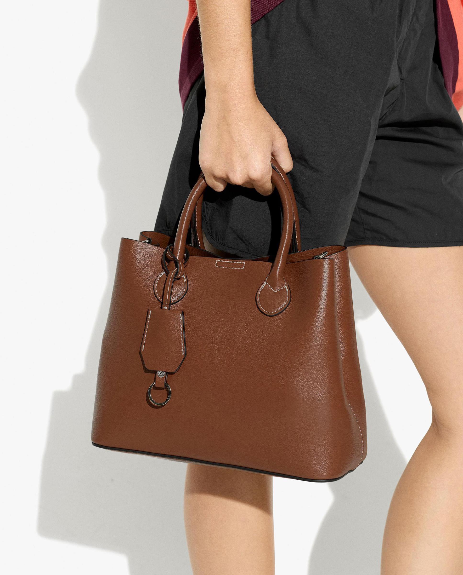 Bolso de mano estilo tote convertible a bandolera con cierre imantado en liso - Parfois - Camel Camel-2
