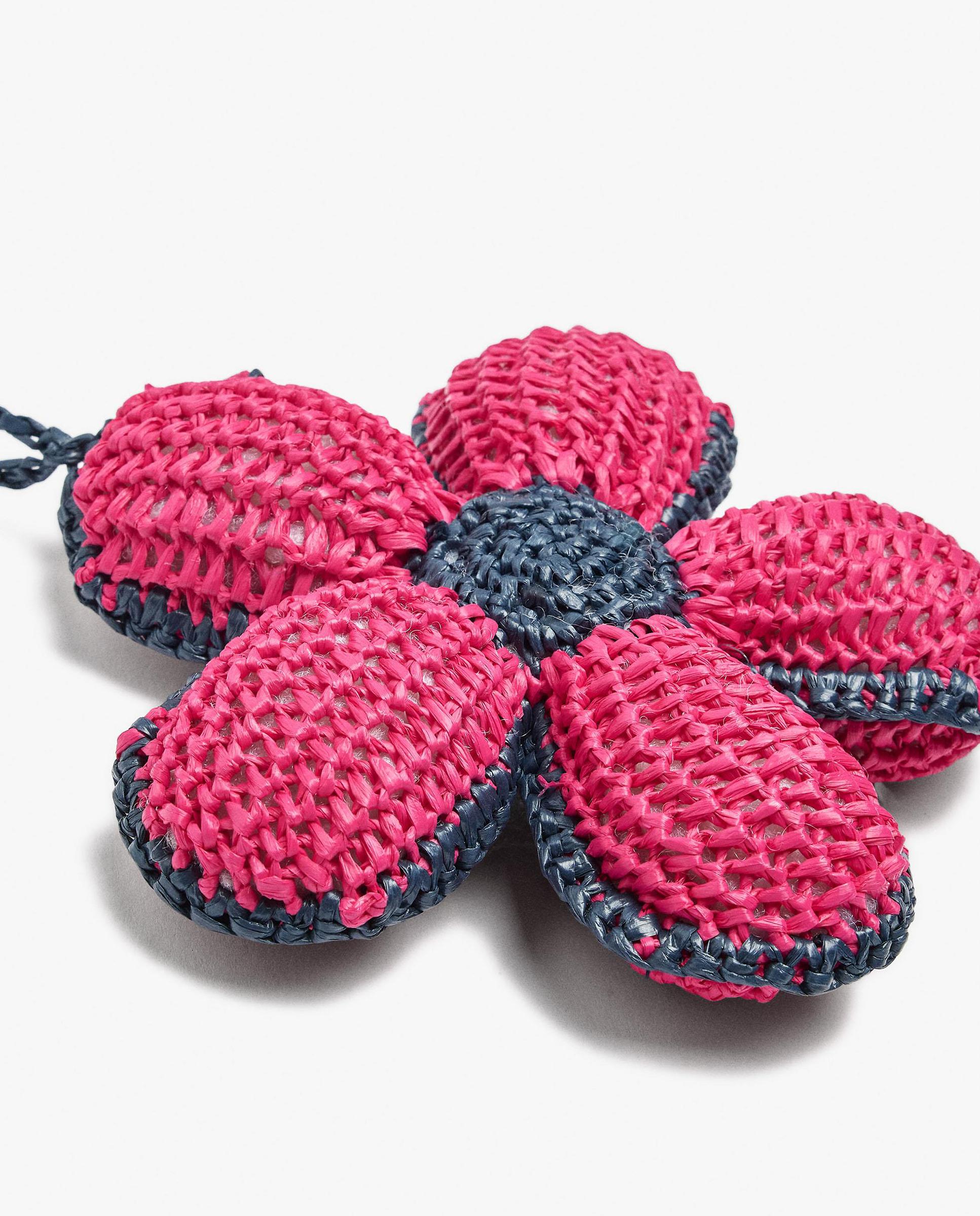 Llavero con charm de flor estilo crochet - Parfois - Rosa Rosa-3