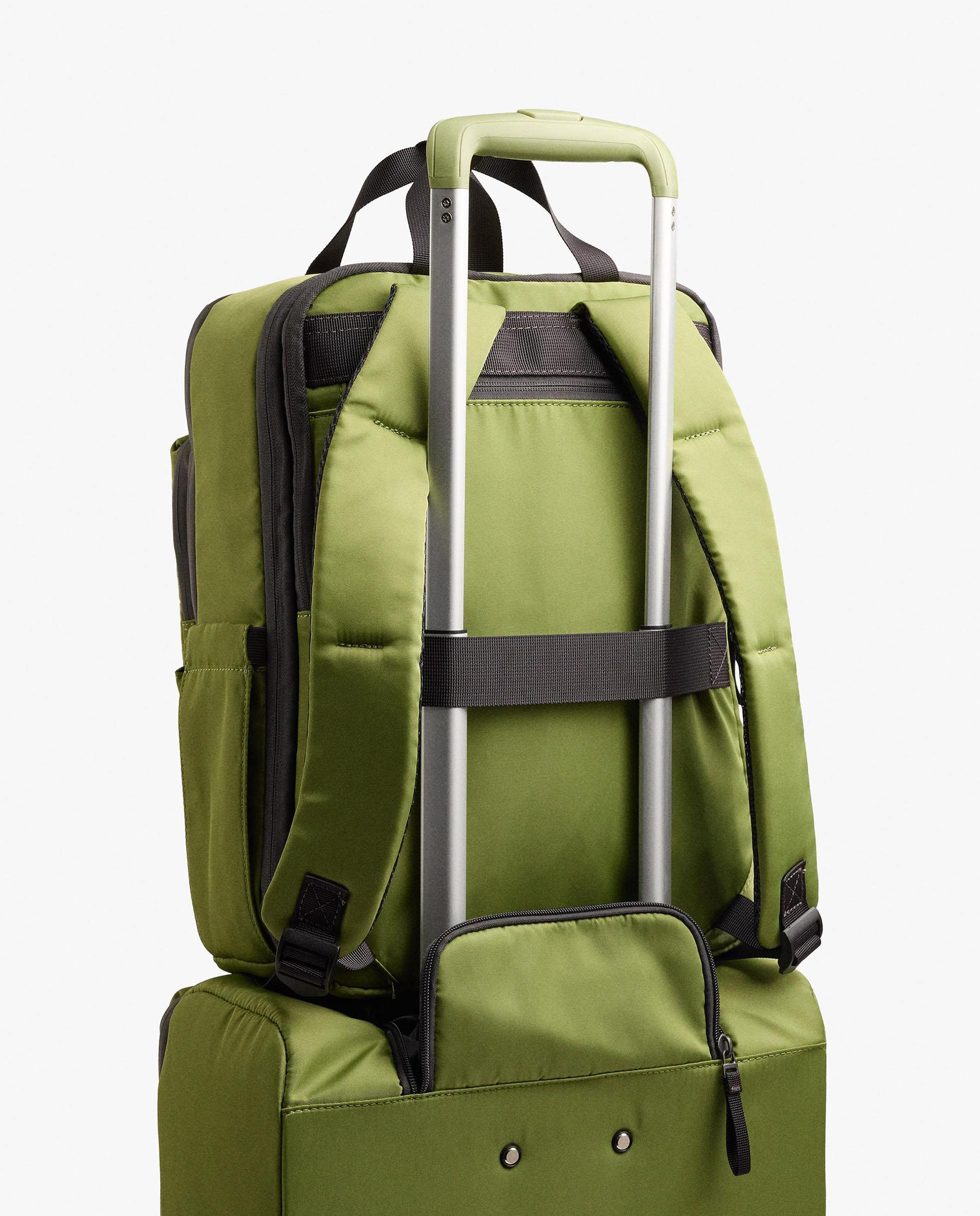 Mochila de mujer con varios compartimentos y cierre de cremallera en liso - Parfois - Verde Verde-5