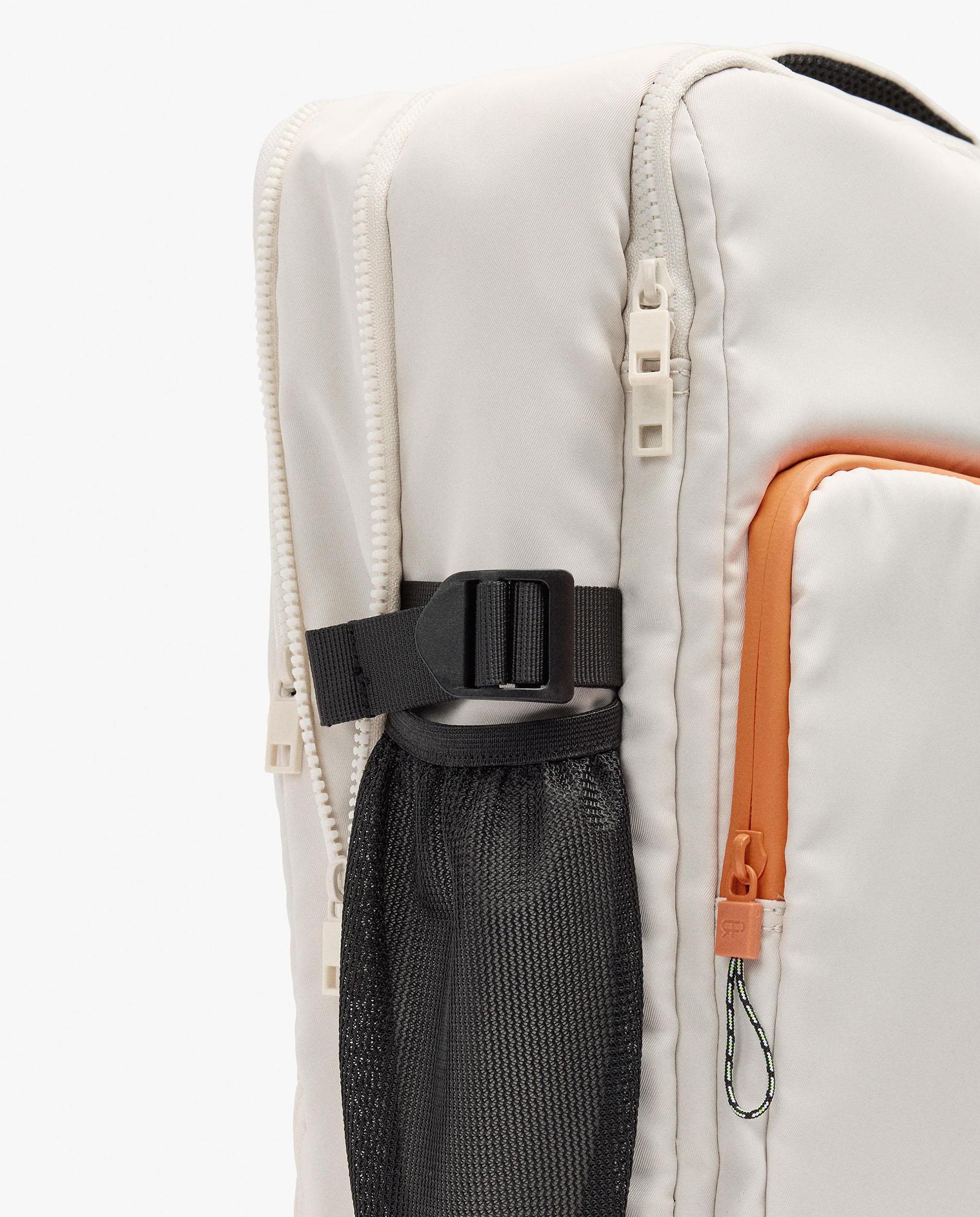 Mochila de mujer con varios compartimentos y cierre de cremallera en liso - Parfois - Crudo Crudo-3
