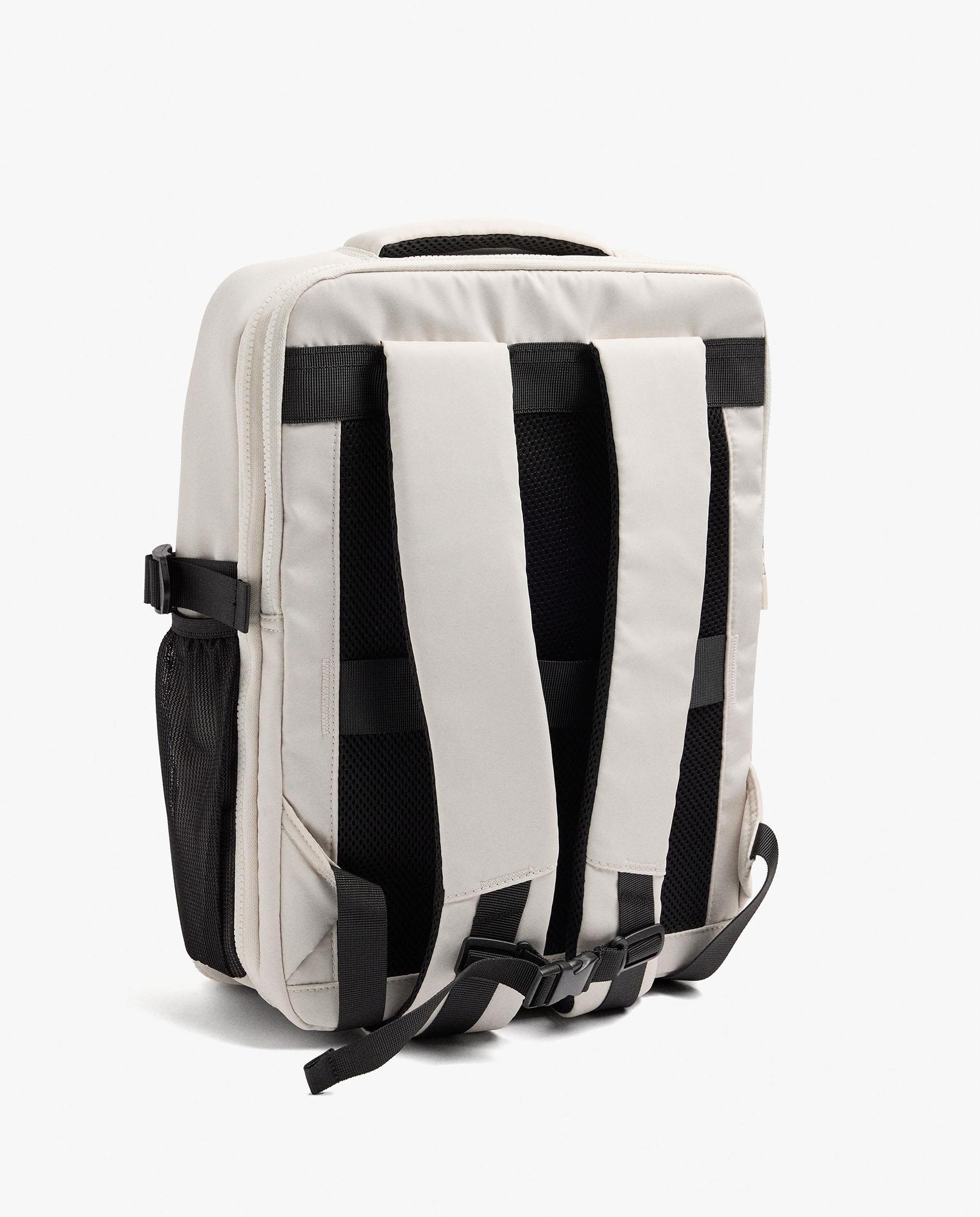 Mochila de mujer con varios compartimentos y cierre de cremallera en liso - Parfois - Crudo Crudo-2