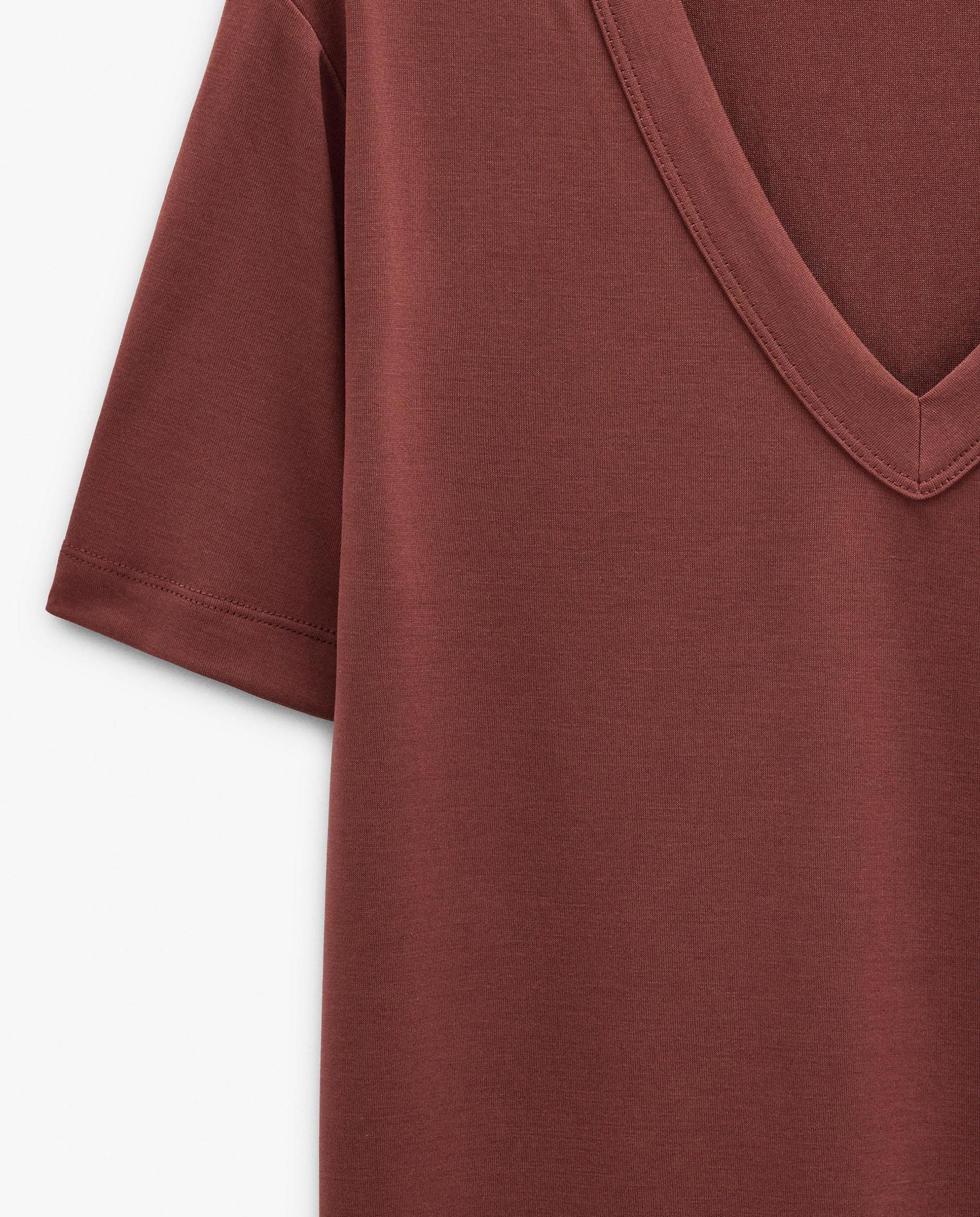 Camiseta de mujer de manga corta con cuello pico - Parfois - Marrón Marrón-6