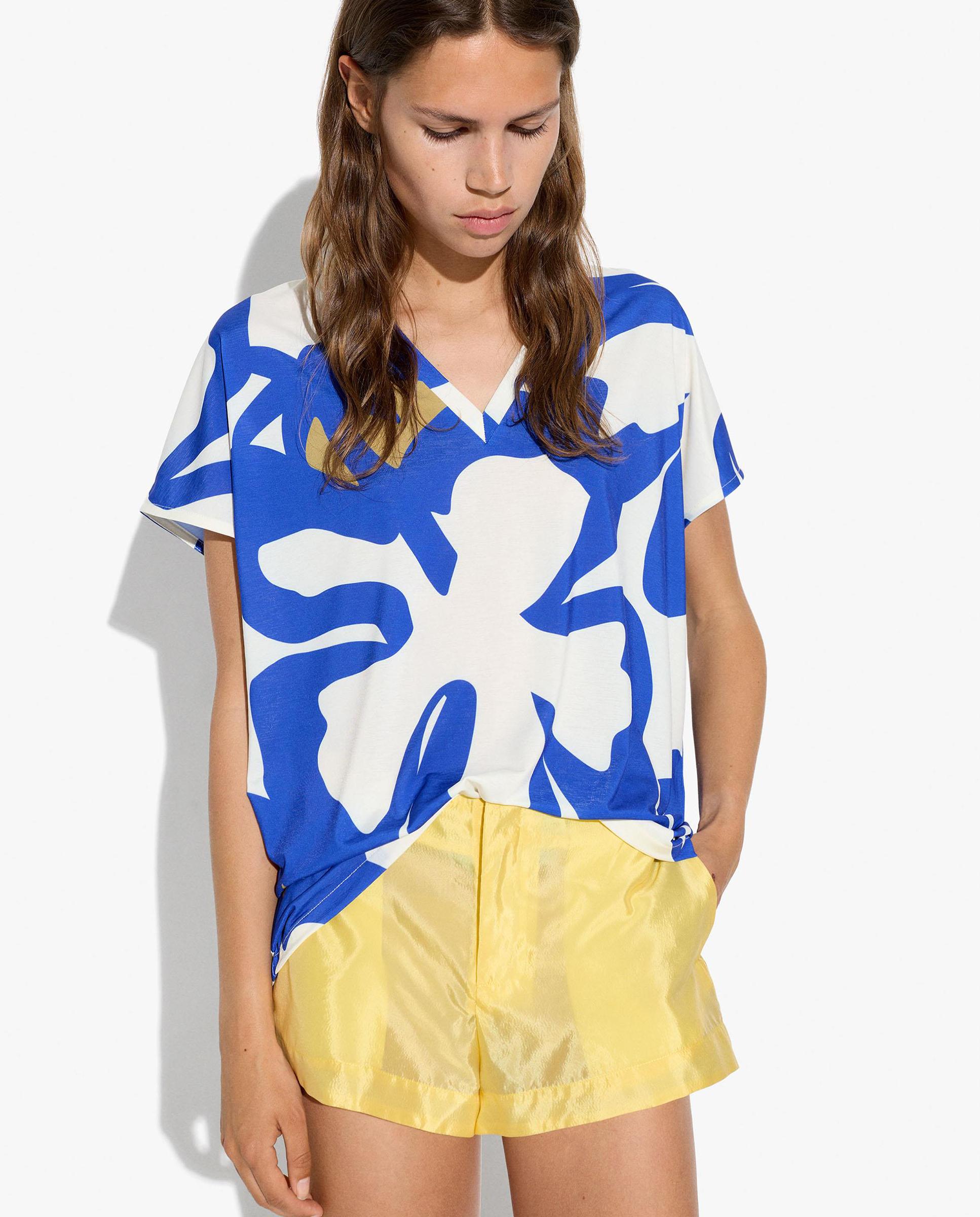 Camiseta de mujer de manga corta con cuello pico y estampado de rayas - Parfois - Azul Azul-1