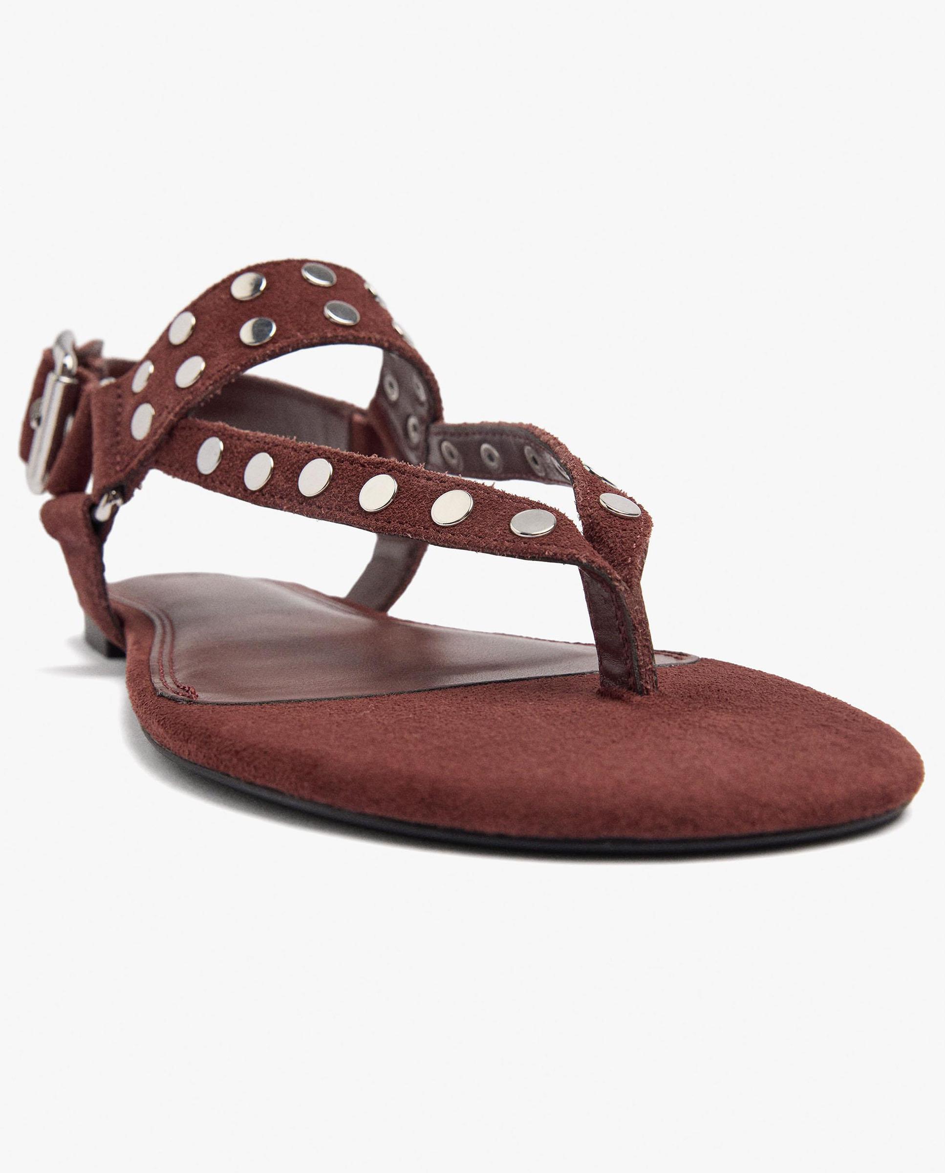 Sandalias planas de mujer 100% piel con tiras y tachuelas decorativas - Parfois - Rojo Rojo-5