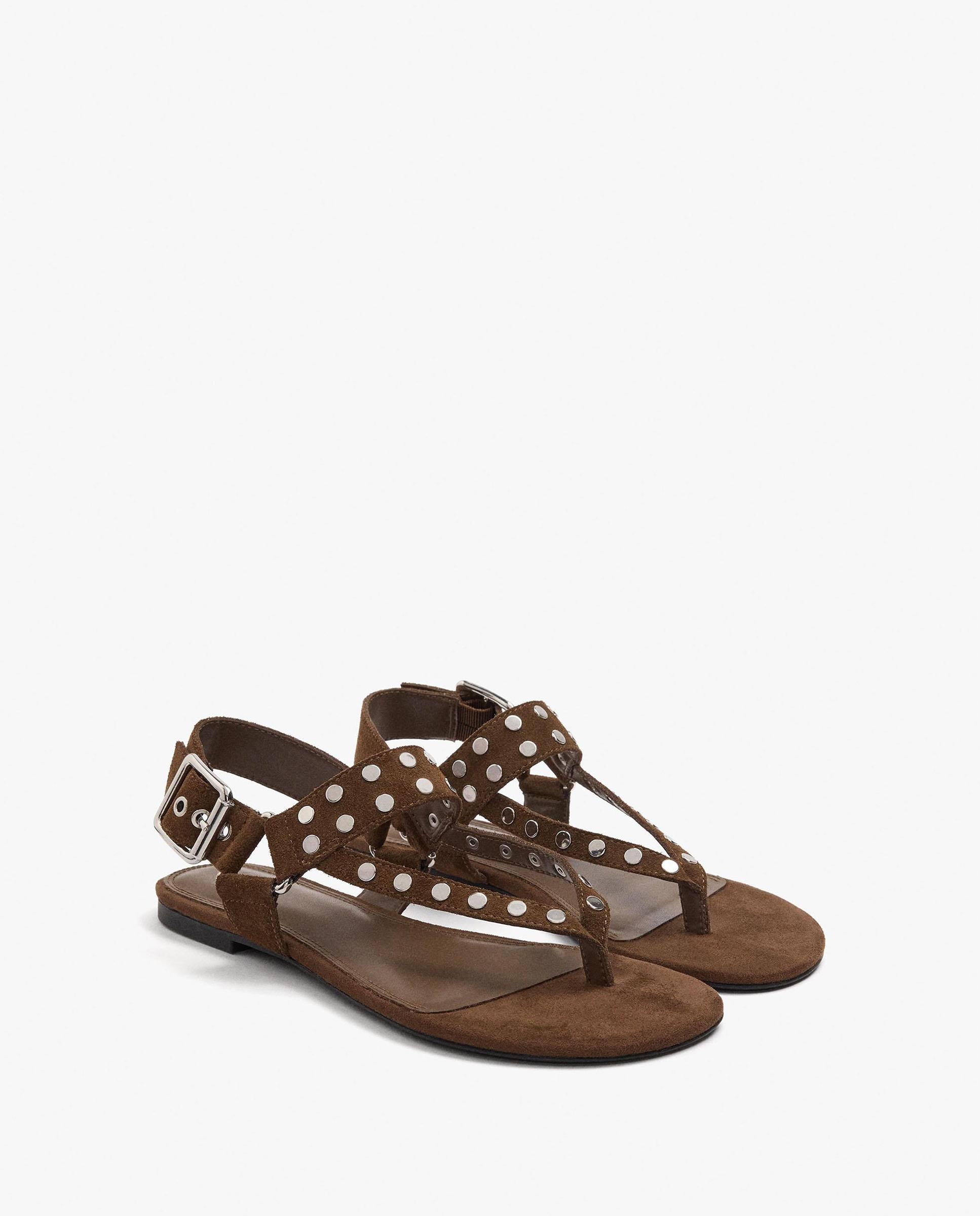 Sandalias planas de mujer 100% piel con tiras y tachuelas decorativas - Parfois - Marrón Marrón-2