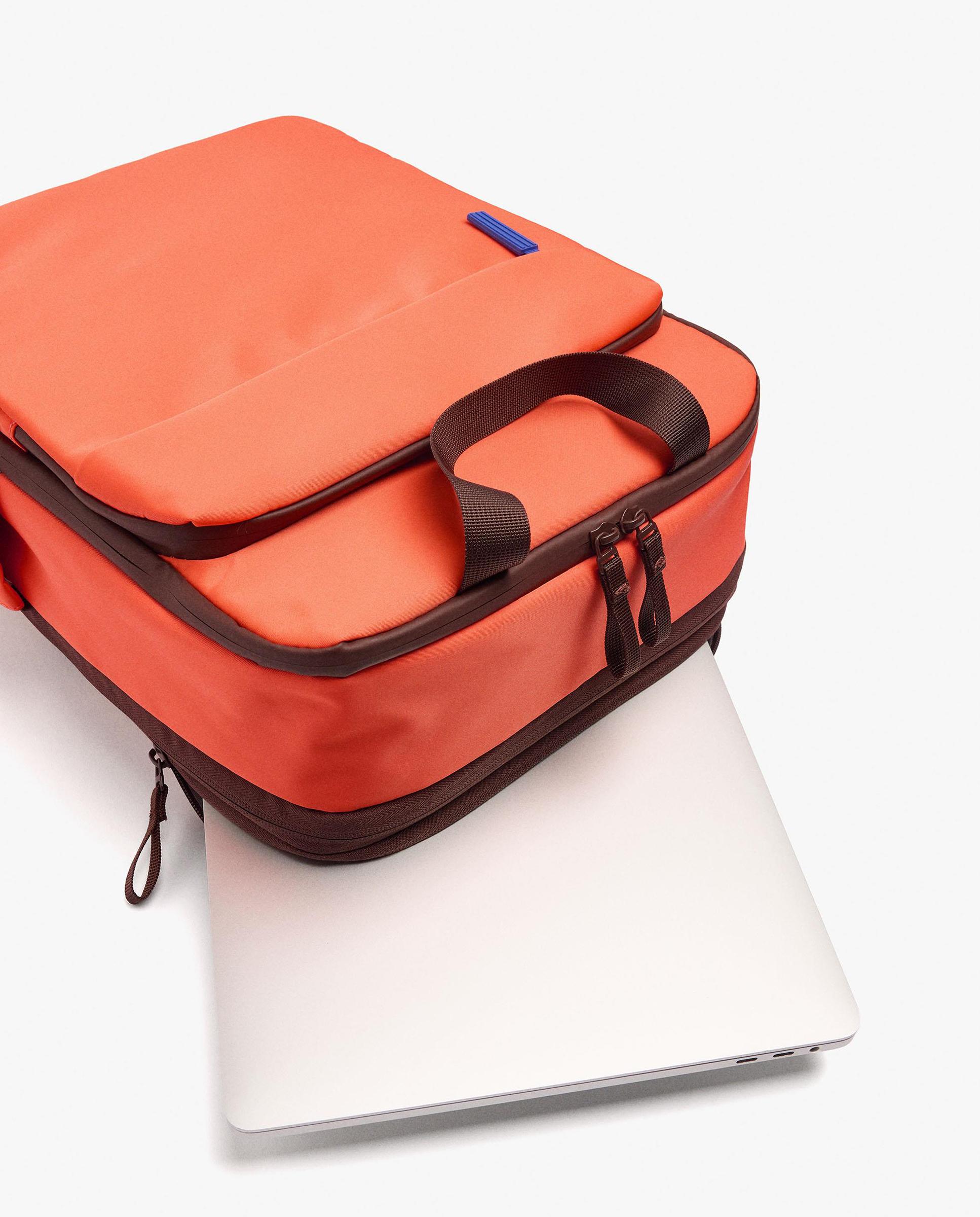 Mochila de mujer con varios compartimentos y cierre de cremallera en liso - Parfois - Naranja Naranja-4