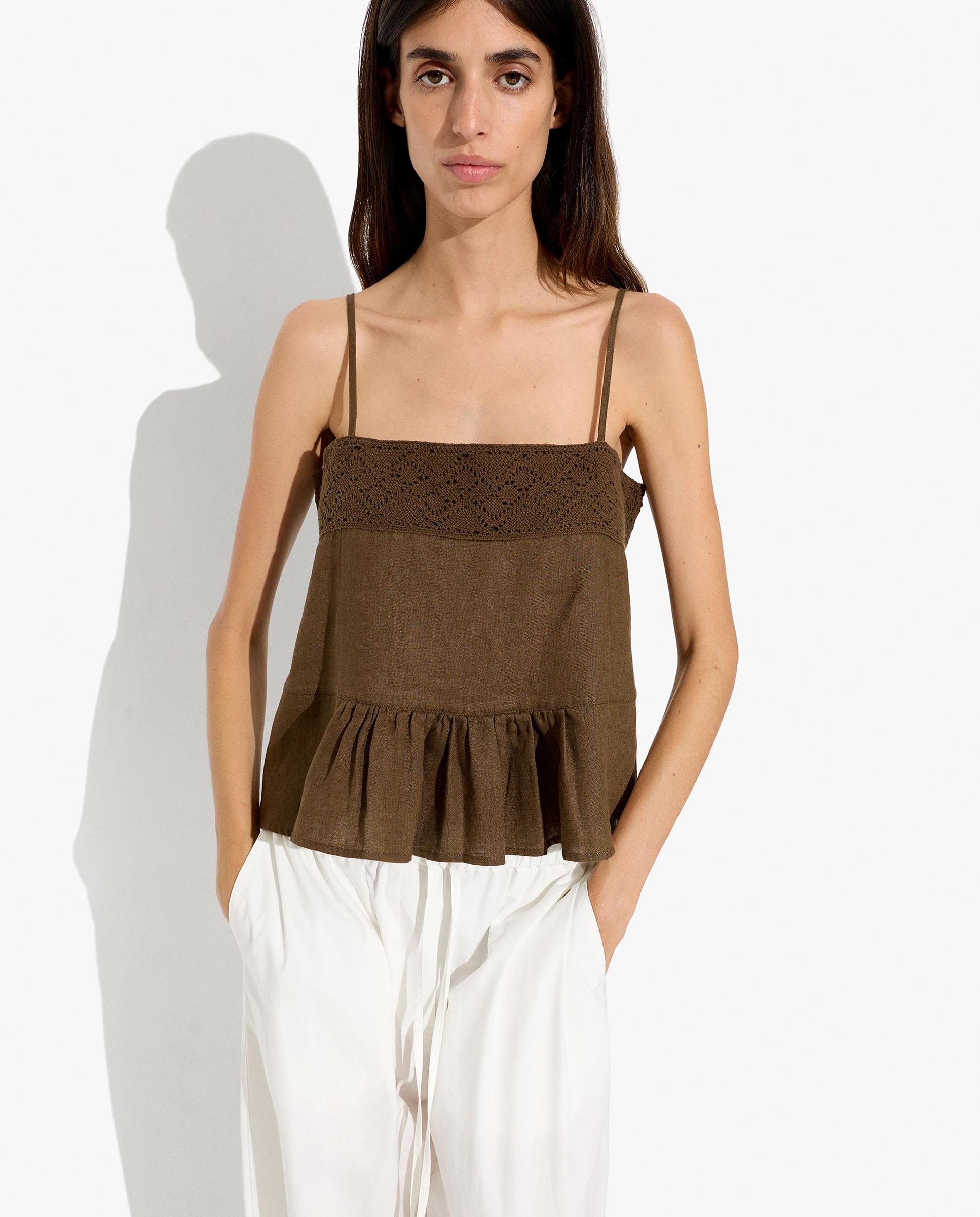 Imagen 0 de Top de mujer 100% lino de tirantes con detalles de crochet Marrón oscuro
