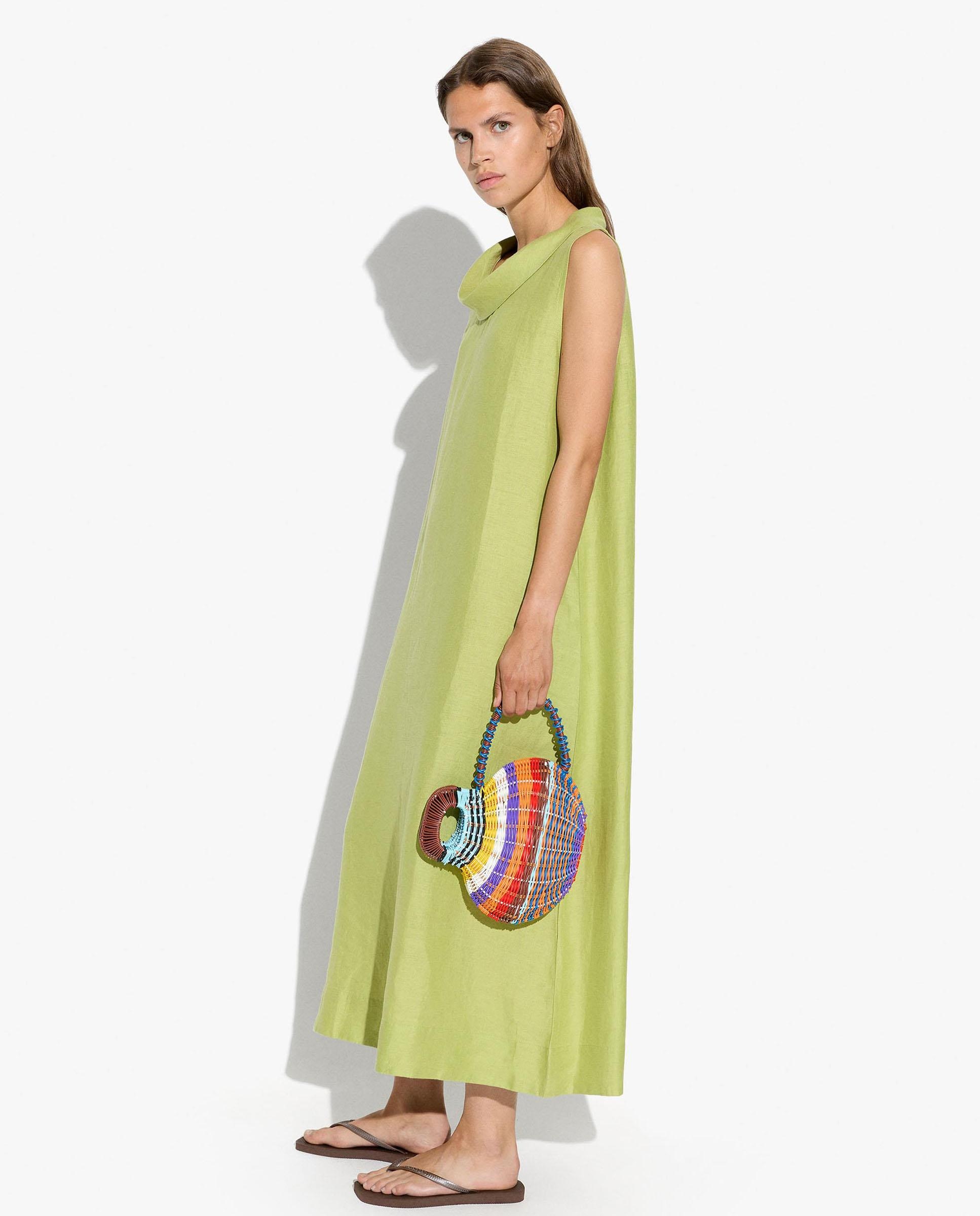 Vestido largo 100% lino con cuello drapeado - Parfois - Verde Verde-1