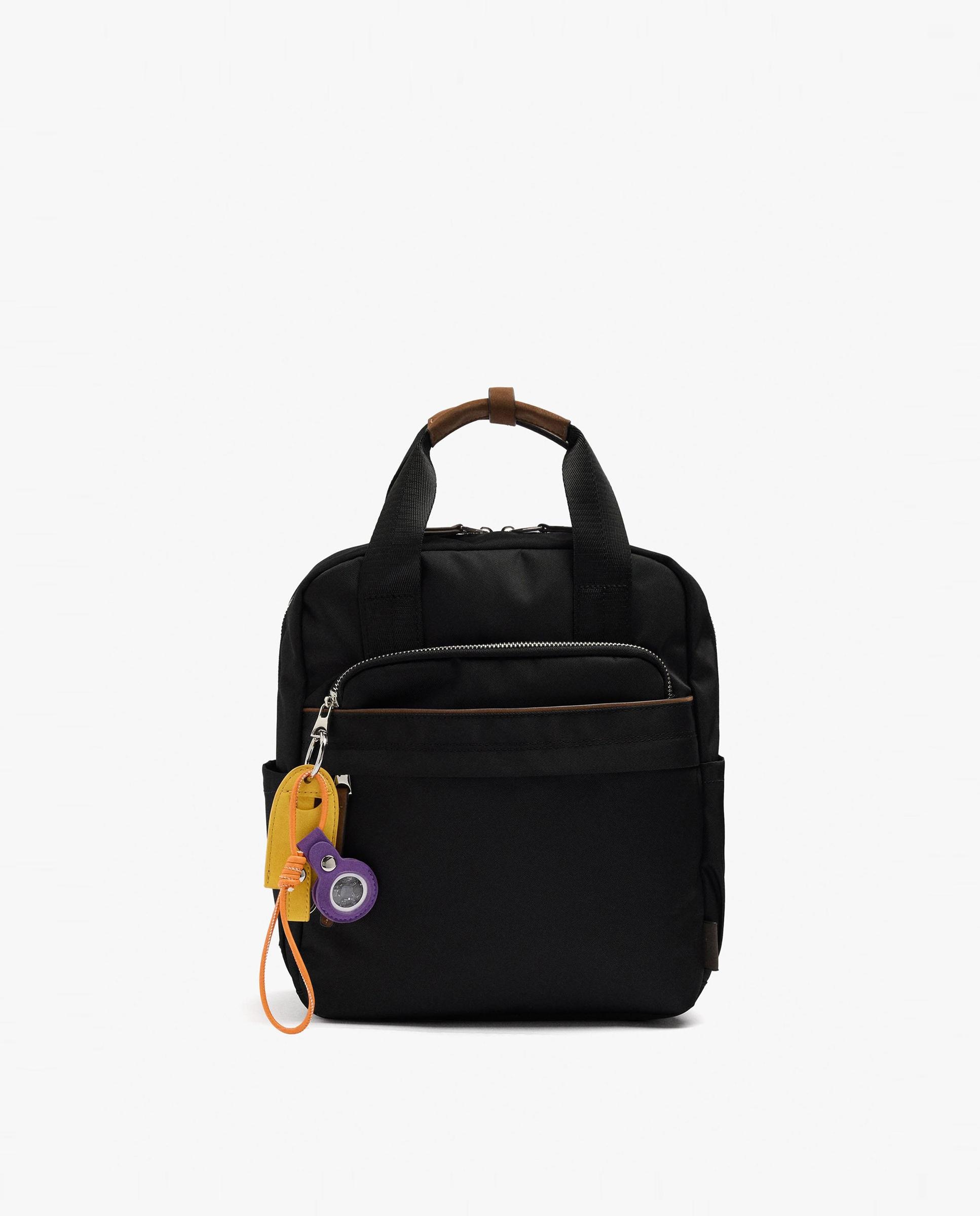 Mochila de mujer con varios compartimentos y cierre de cremallera con llavero extraíble en liso - Parfois - Negro Negro-1
