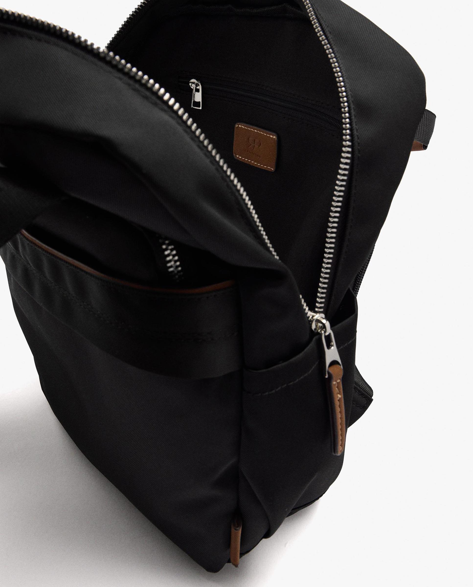 Mochila de mujer con varios compartimentos y cierre de cremallera con llavero extraíble en liso - Parfois - Negro Negro-4