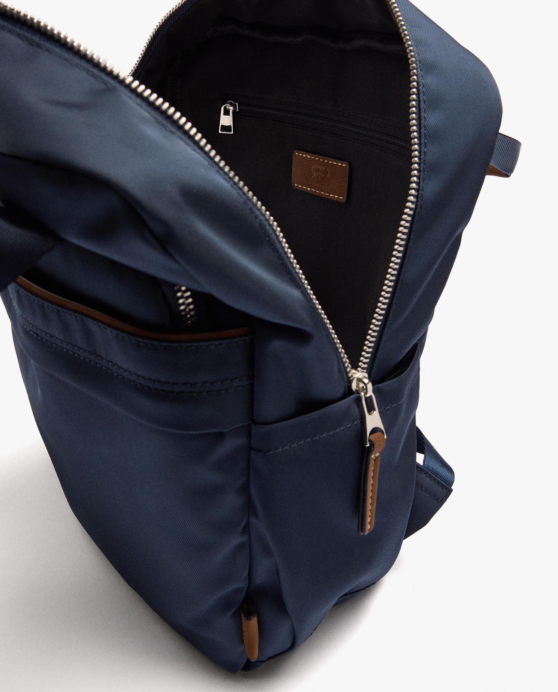Mochila de mujer con varios compartimentos y cierre de cremallera con llavero extraíble en liso - Parfois - Azul marino Azul marino-4