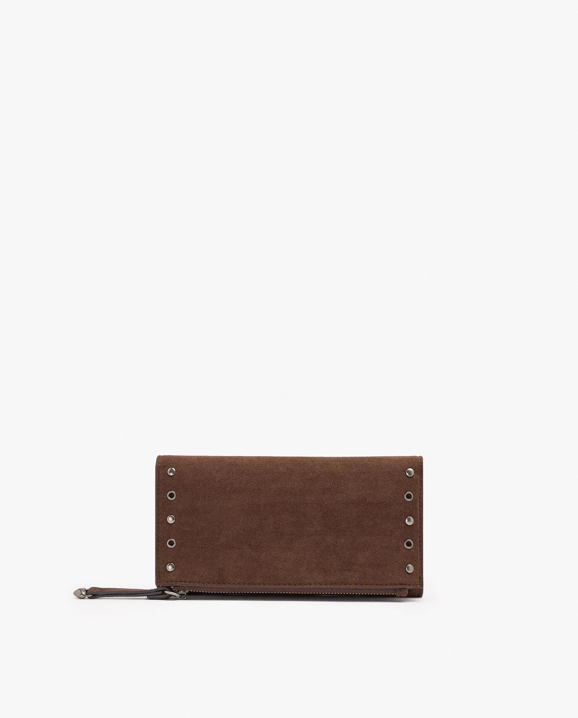 Cartera de mujer grande con tachuelas decorativas y cierre de cremallera en liso - Parfois - Marrón oscuro Marrón oscuro-1