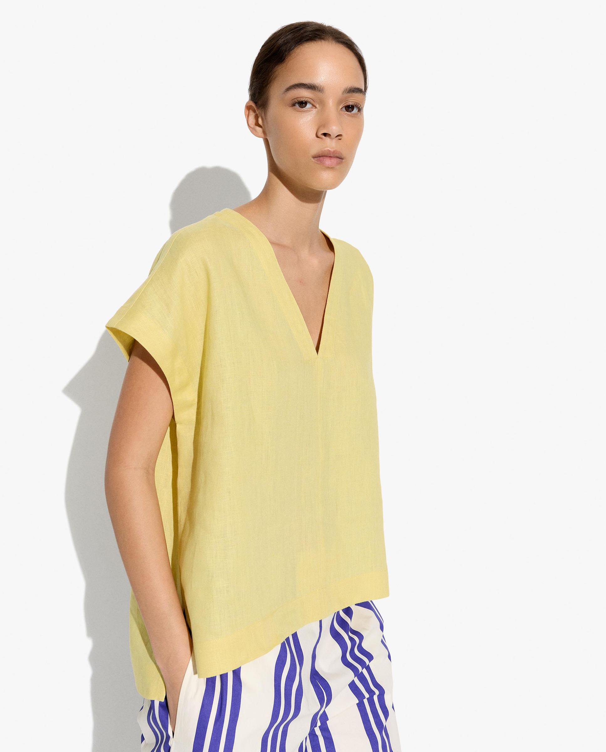 Imagen 0 de Blusa de mujer 100% lino de manga corta con cuello pico Amarillo