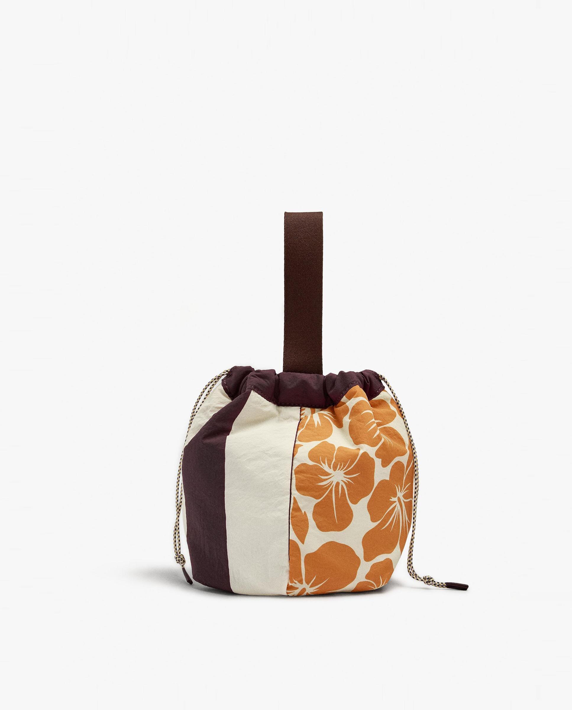 Bolso de mano con cierre de cuerda y estampado floral - Parfois - Multicolor Multicolor-1