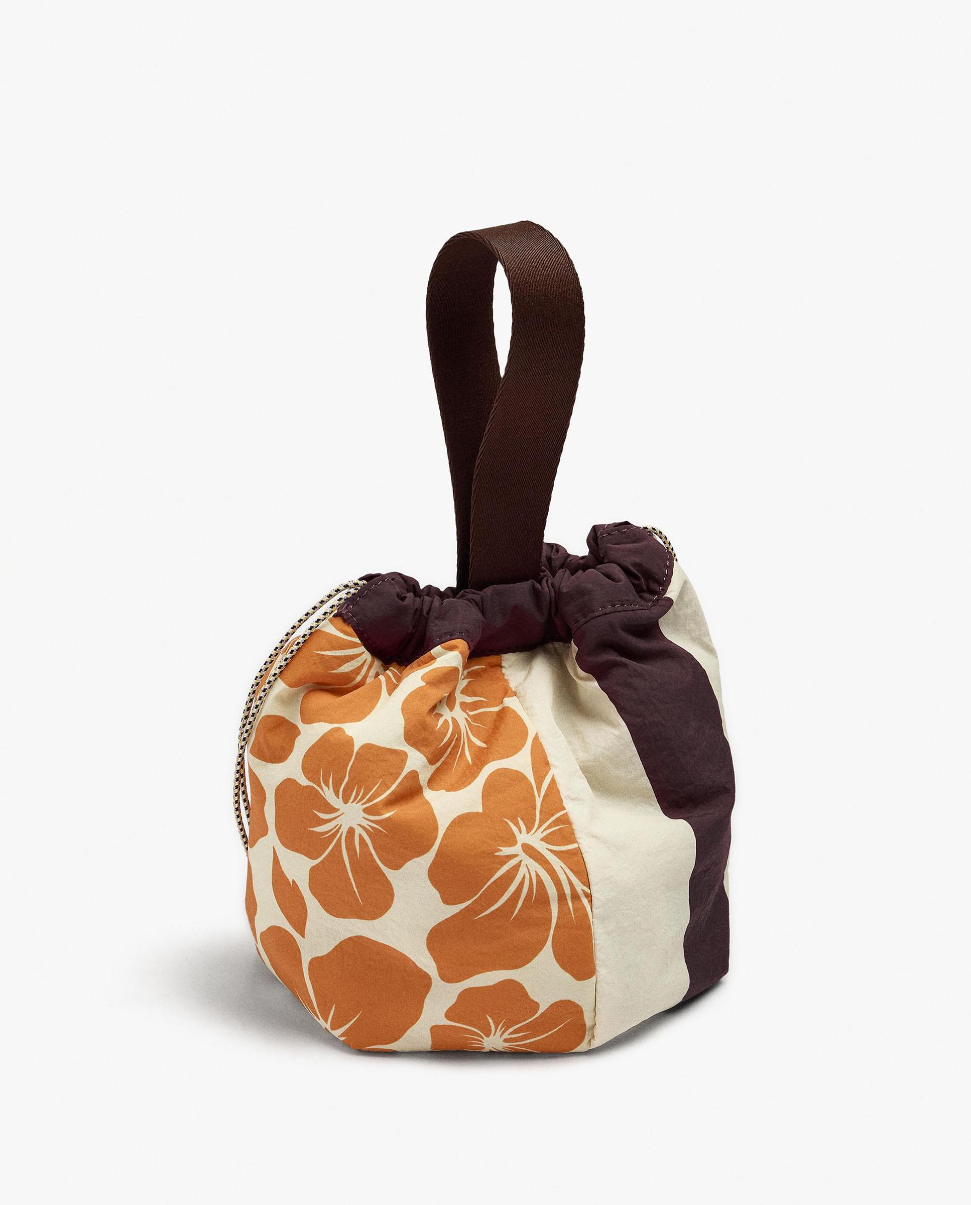 Bolso de mano con cierre de cuerda y estampado floral - Parfois - Multicolor Multicolor-2