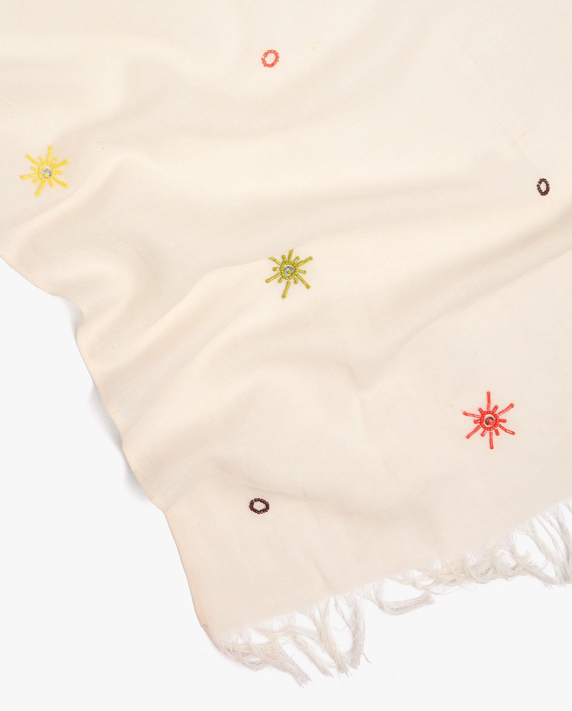 Pareo de mujer con flecos decorativos y estampados - Parfois - Crudo Crudo-3