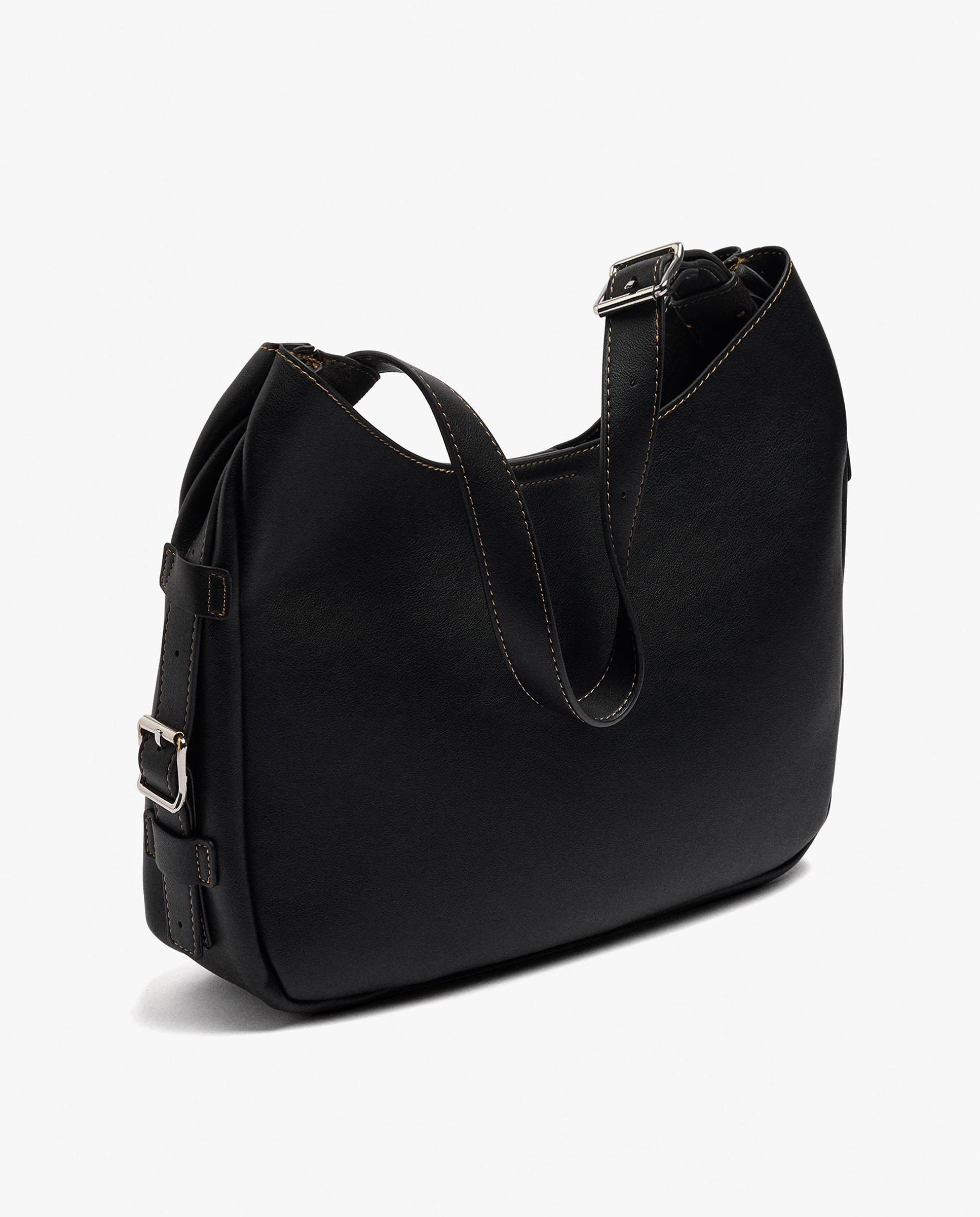 Bolso de hombro con hebillas laterales decorativas y cierre de cremallera en liso - Parfois - Negro Negro-2