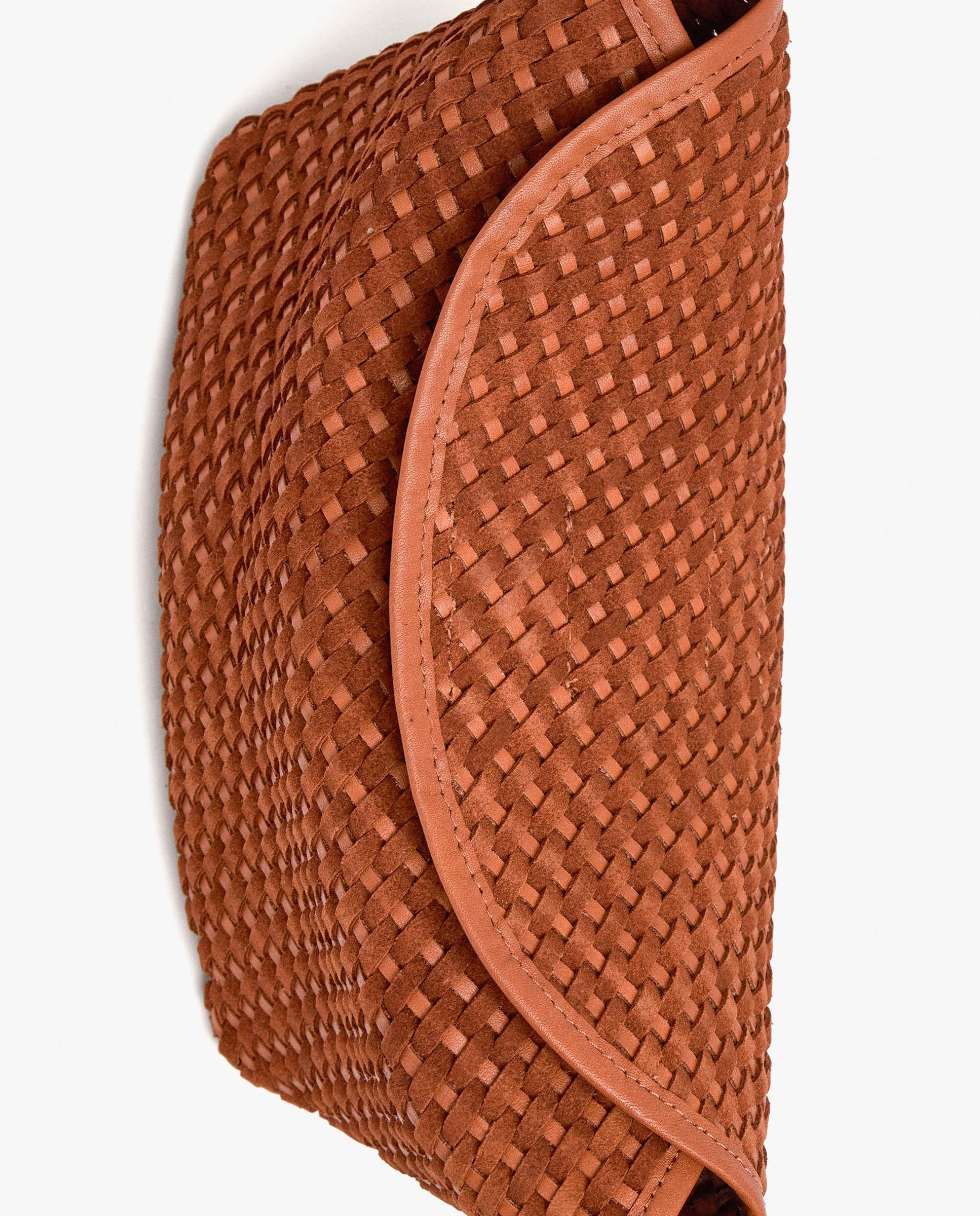 Bolso de mano 100% piel trenzada con cierre de imán en liso - Parfois - Teja Teja-4