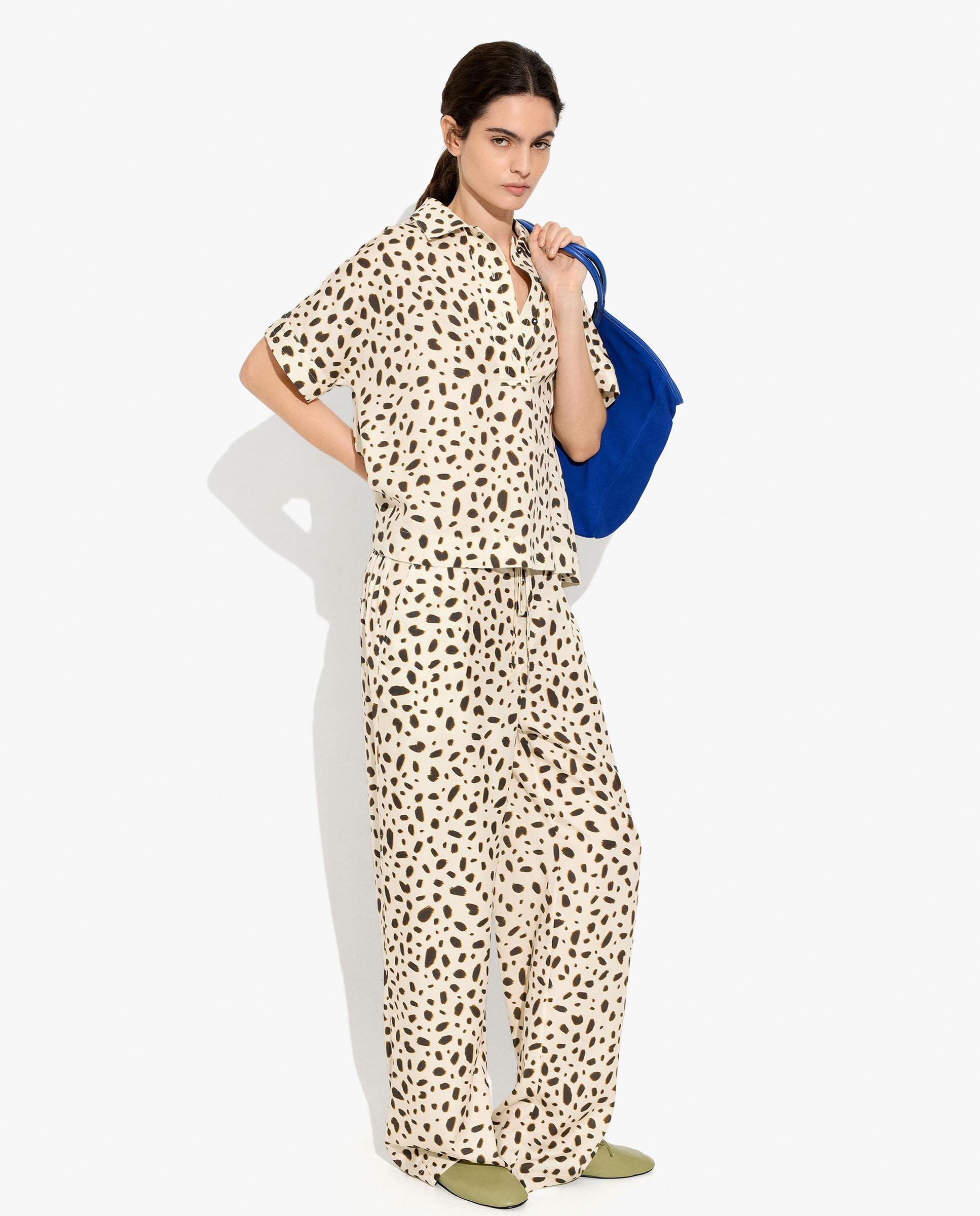 Blusa de mujer 100% liocel de manga corta con estampado animal print - Parfois - Multicolor Multicolor-5