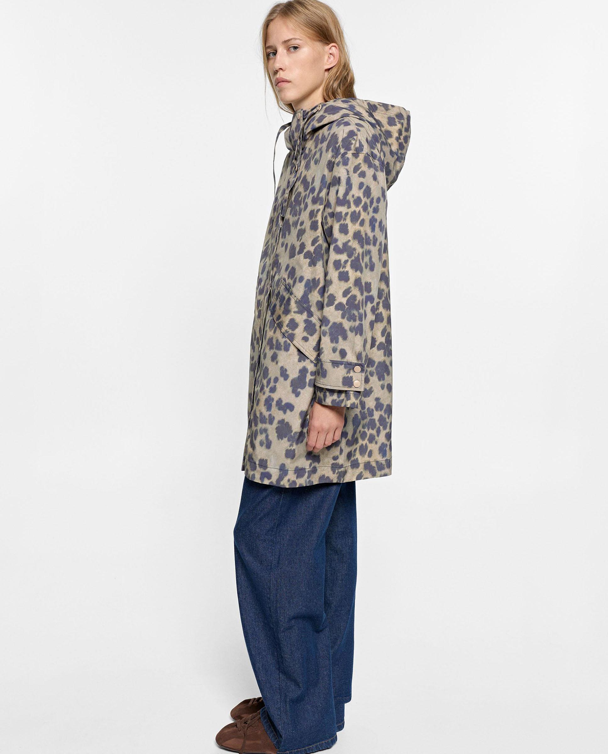 Parka de mujer con capucha y estampado animal print - Parfois - Multicolor Multicolor-3