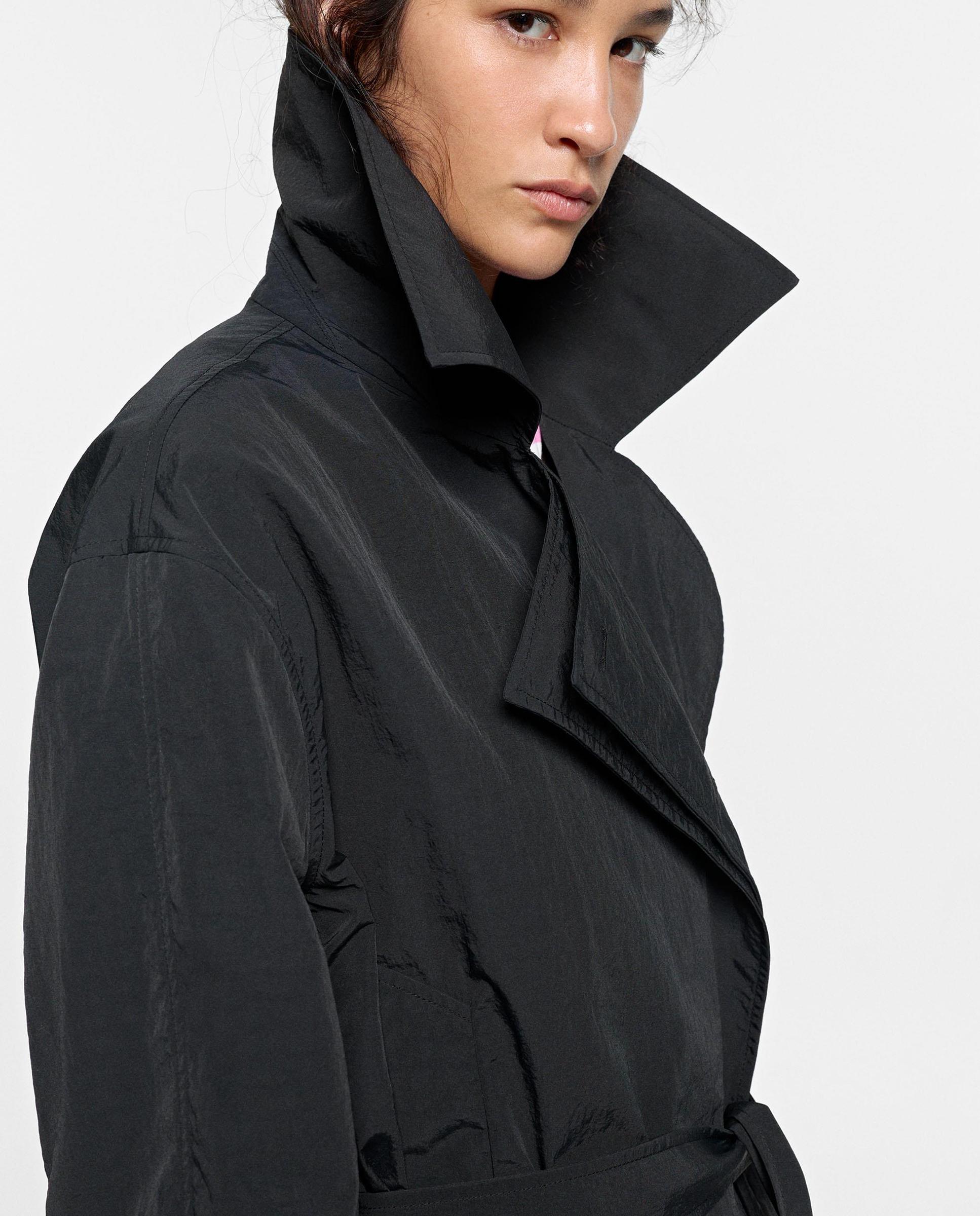 Parka de mujer con cierre de botones en liso - Parfois - Negro Negro-5