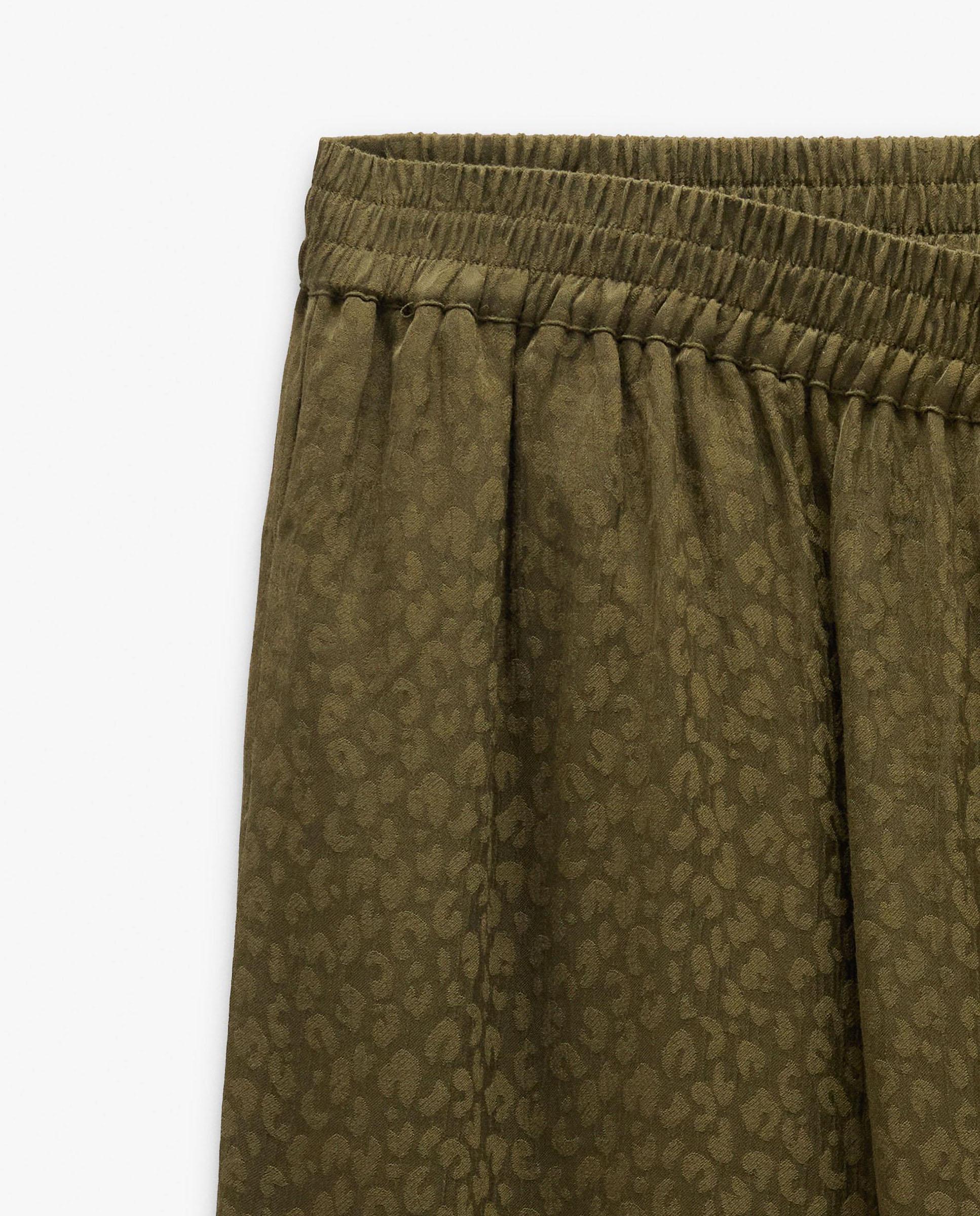 Pantalones rectos de mujer 100% viscosa con cintura elástica en liso - Parfois - Kaki Kaki-6