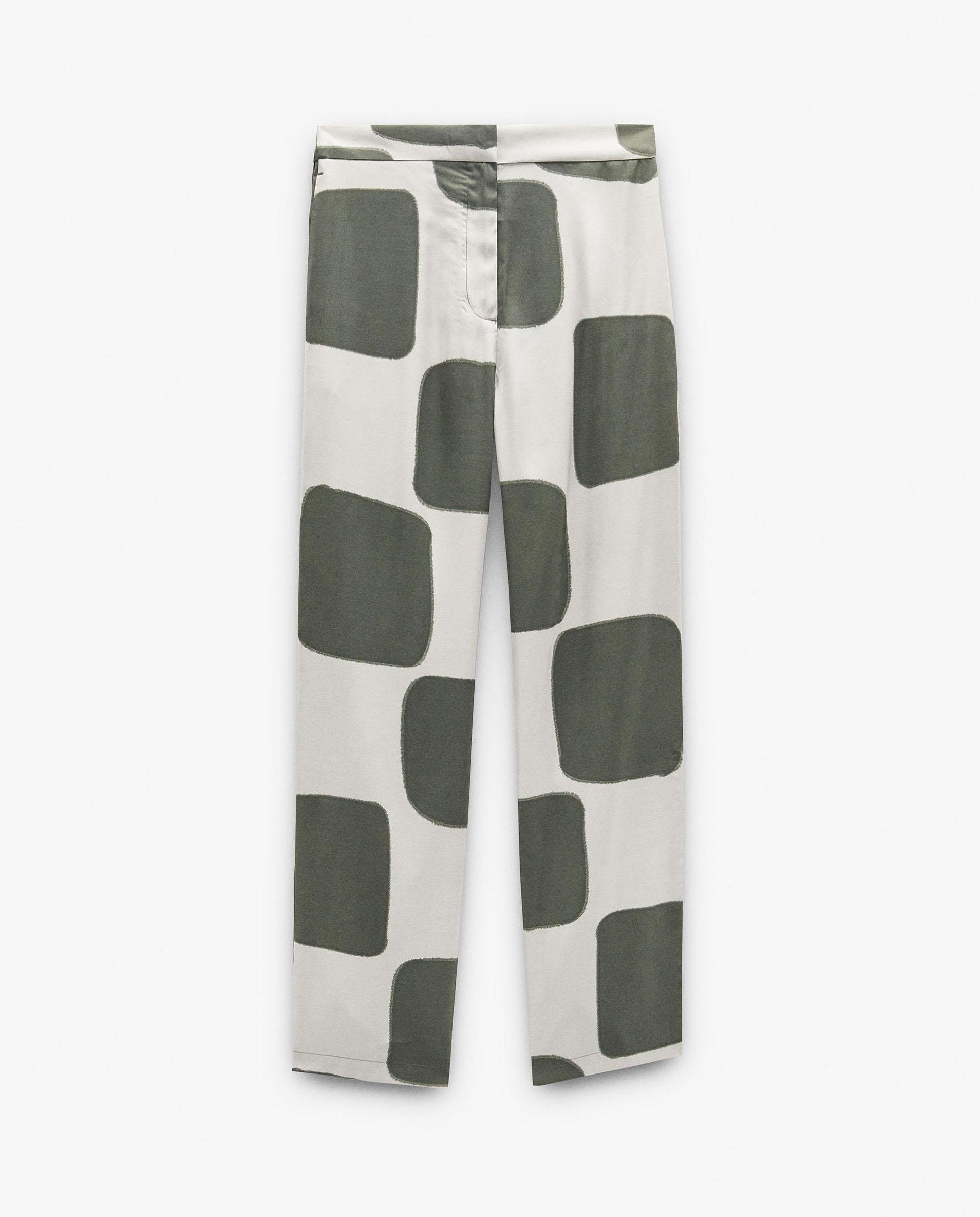 Pantalones rectos de mujer con cierre de botón y estampados - Parfois - Gris Gris-7