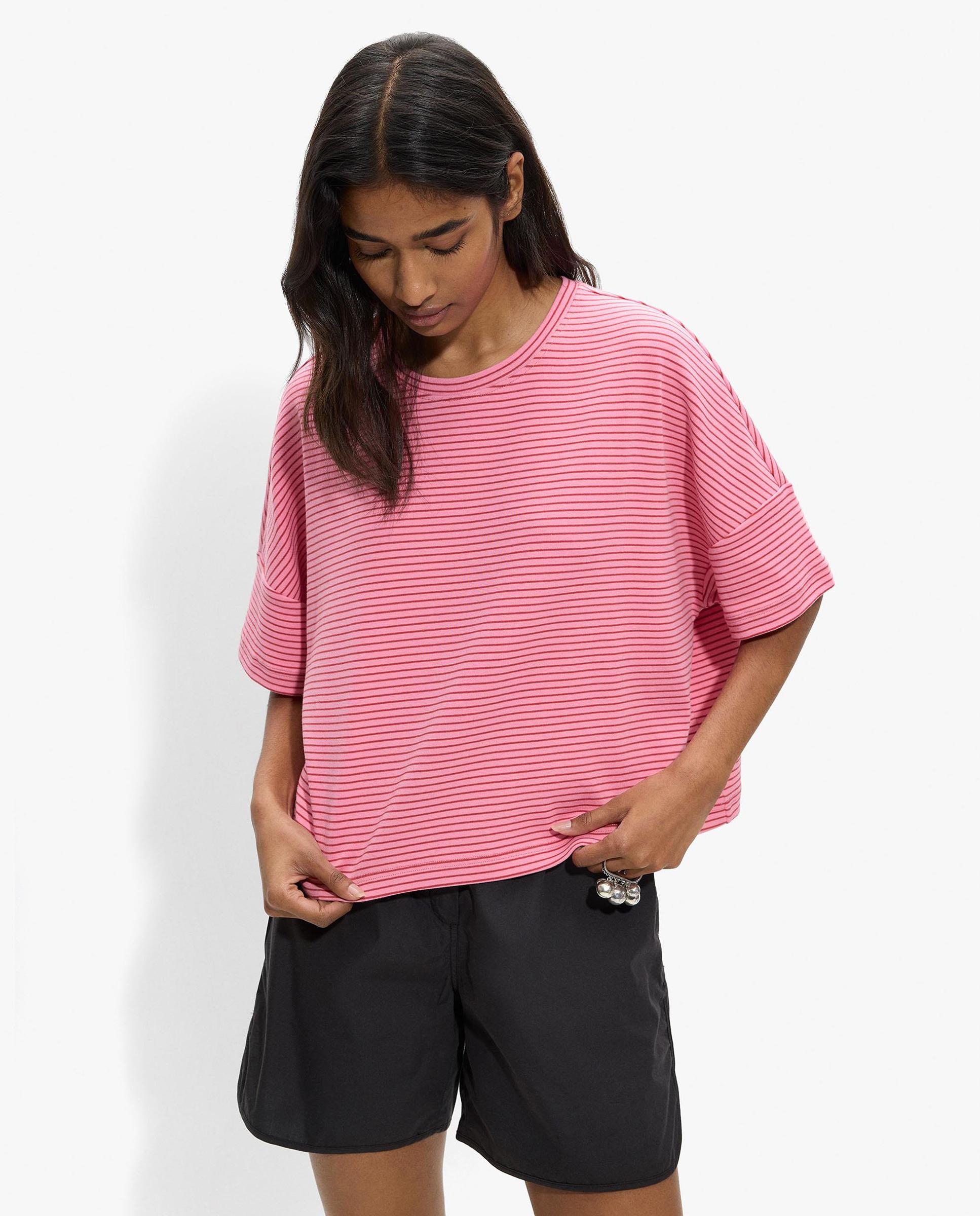 Parfois - Camiseta de mujer estilo oversize con estampado de rayas.