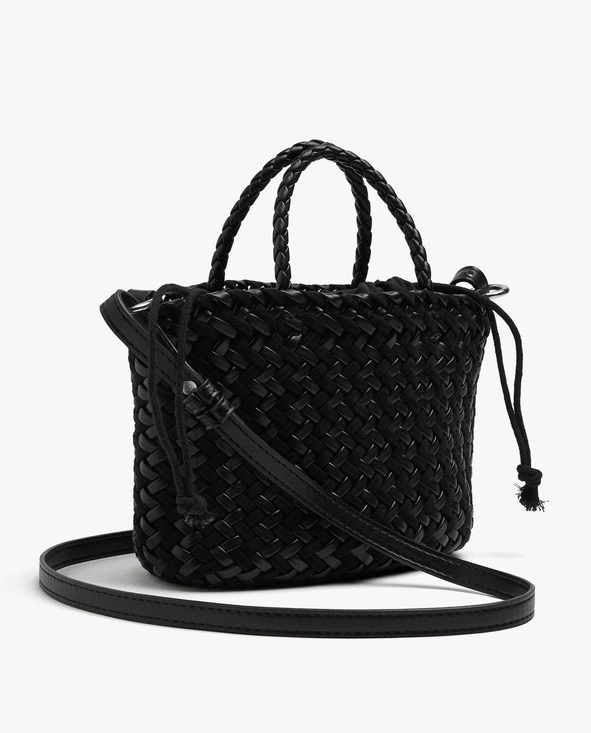 Bolso de mano estilo tote trenzado convertible a bandolera con cierre imantado en liso - Parfois - Negro Negro-4